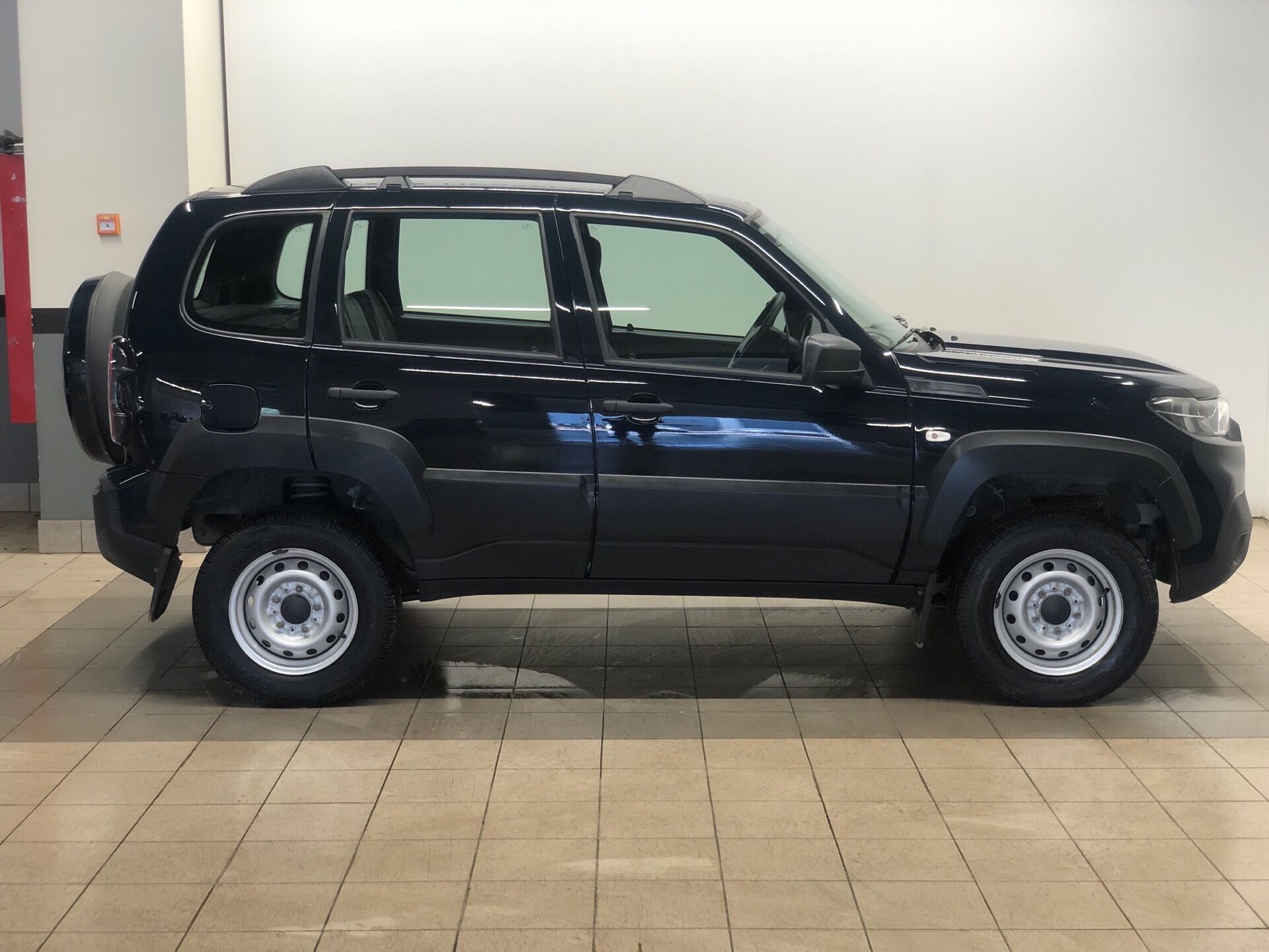 Lada Niva Travel None 2024 г.в., 10 500 км.