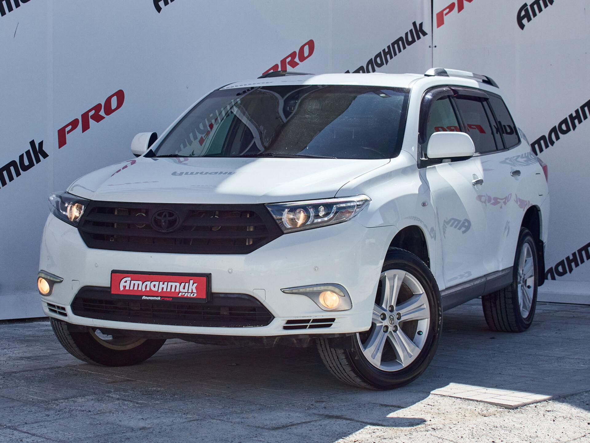 Купить Toyota Highlander 3.5 AT (273 л.с.) 4WD, 2012 в Екатеренбурге Купить Toyota Highlander 3.5 AT (273 л.с.) 4WD, 2012 в Екатеренбурге