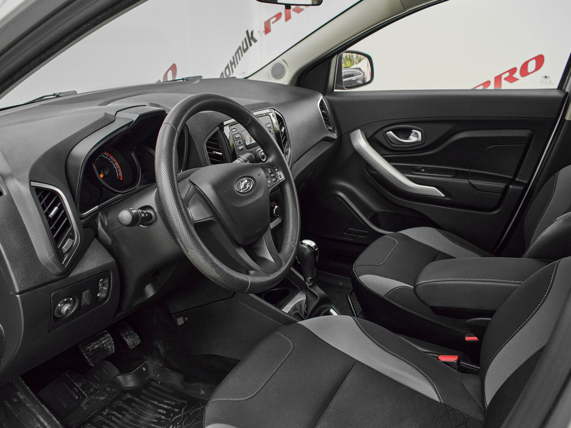 Купить Lada (ВАЗ) XRAY Cross 1.6 CVT (113 л.с.), 2019 в Екатеренбурге