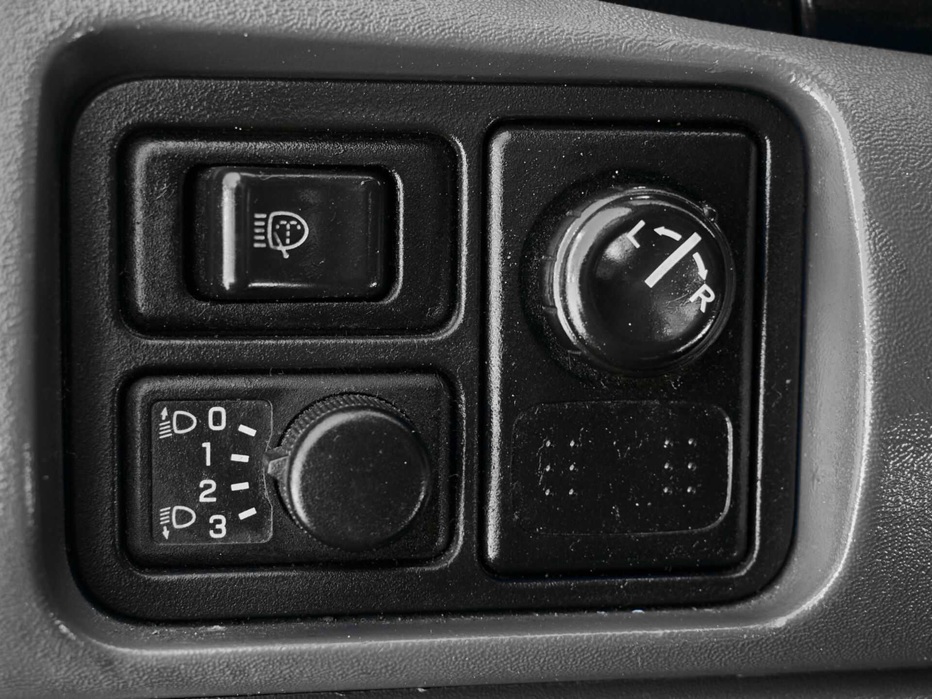 Купить Nissan Almera 1.8 MT (116 л.с.), 2004 в Екатеренбурге