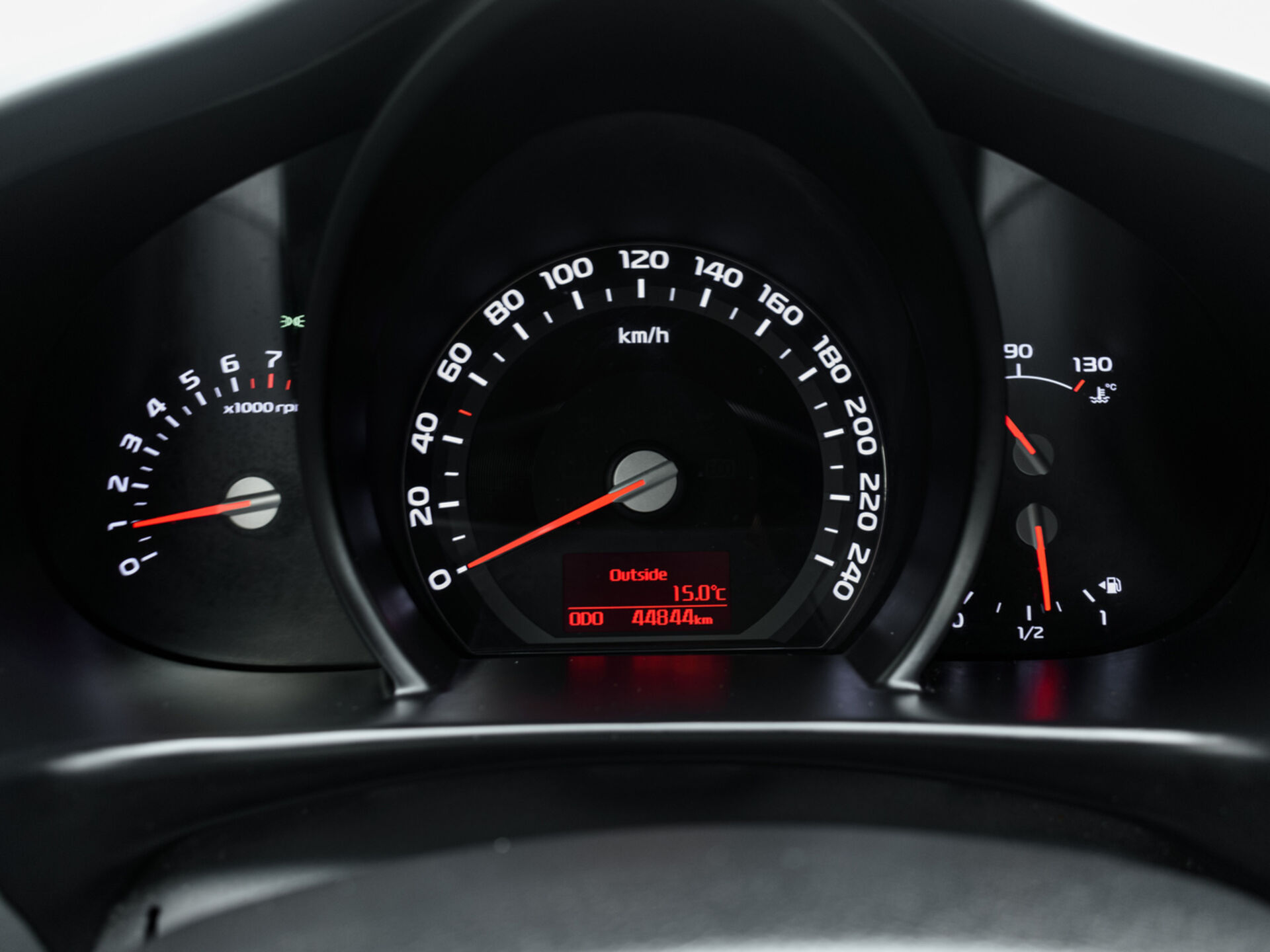 Купить Kia Sportage 2.0 MT (150 л.с.), 2015 в Екатеренбурге