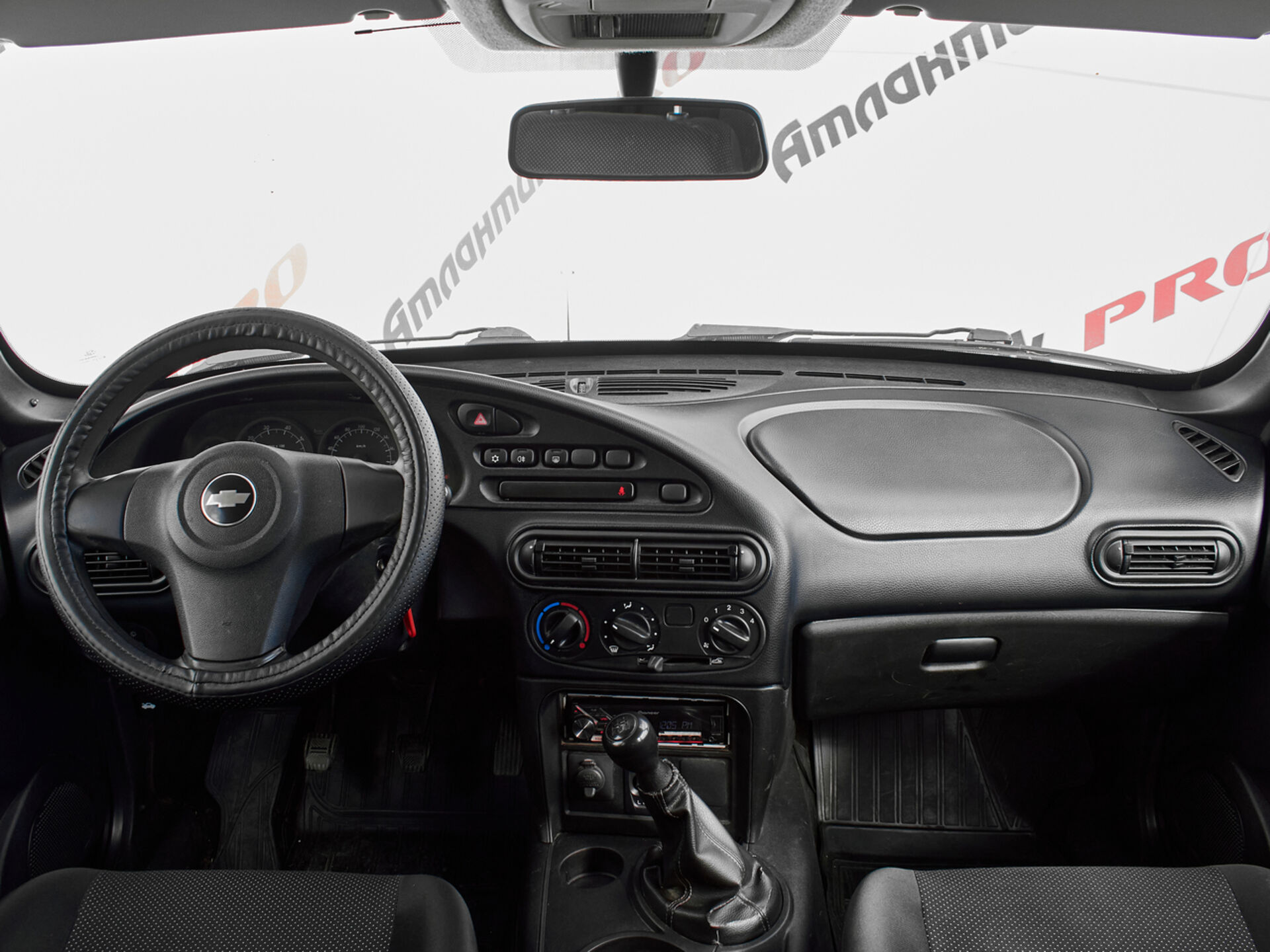 Купить Chevrolet Niva 1.7 MT (80 л.с.) 4WD, 2018 в Екатеренбурге