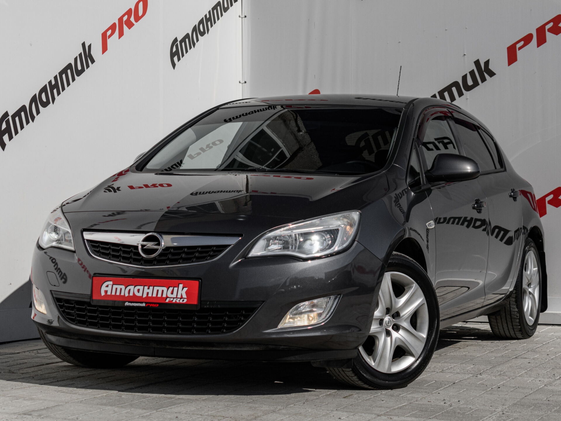 Купить Opel Astra 1.6 AT (115 л.с.), 2010 в Екатеренбурге