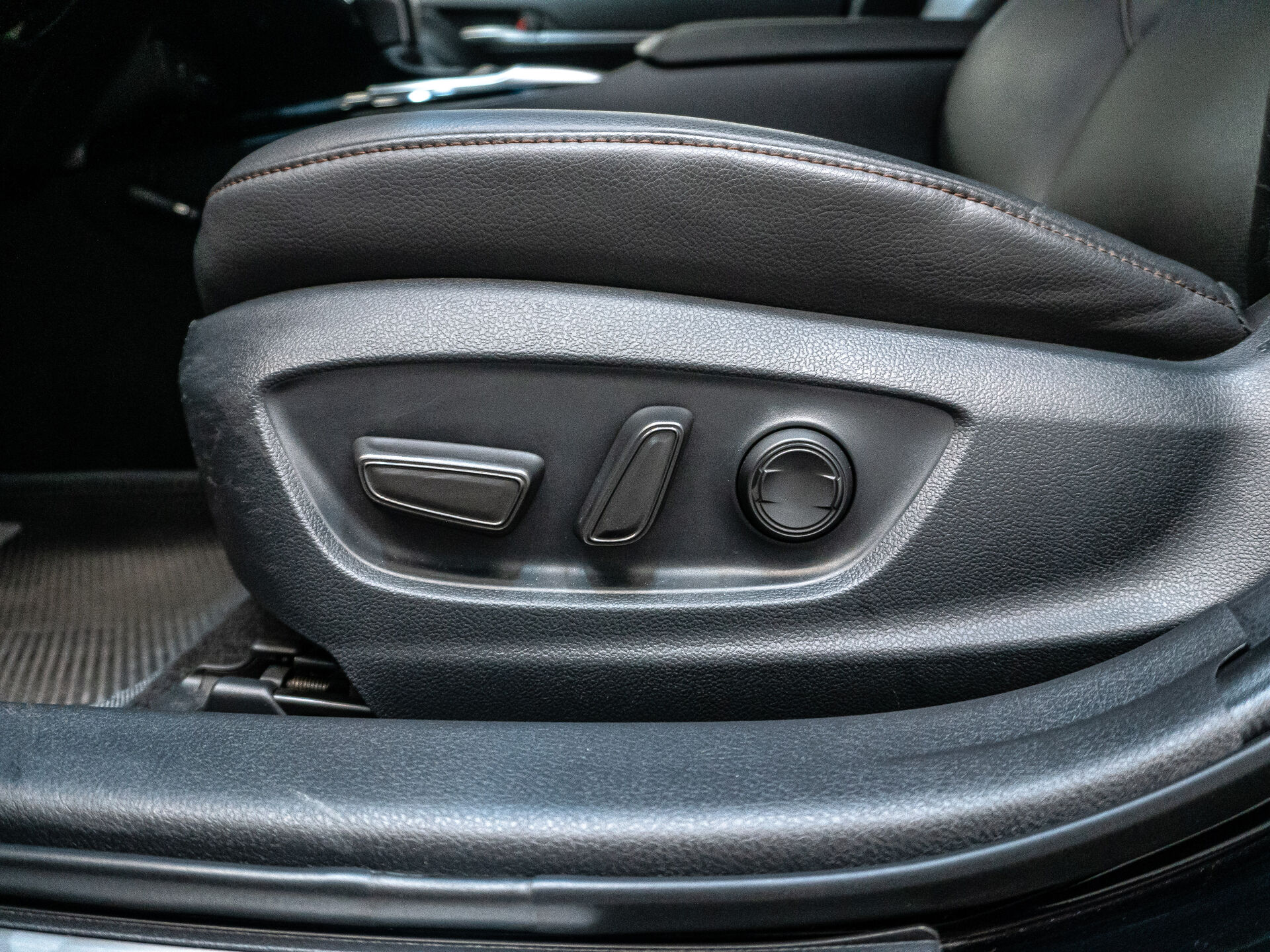 Toyota Camry 2019 9