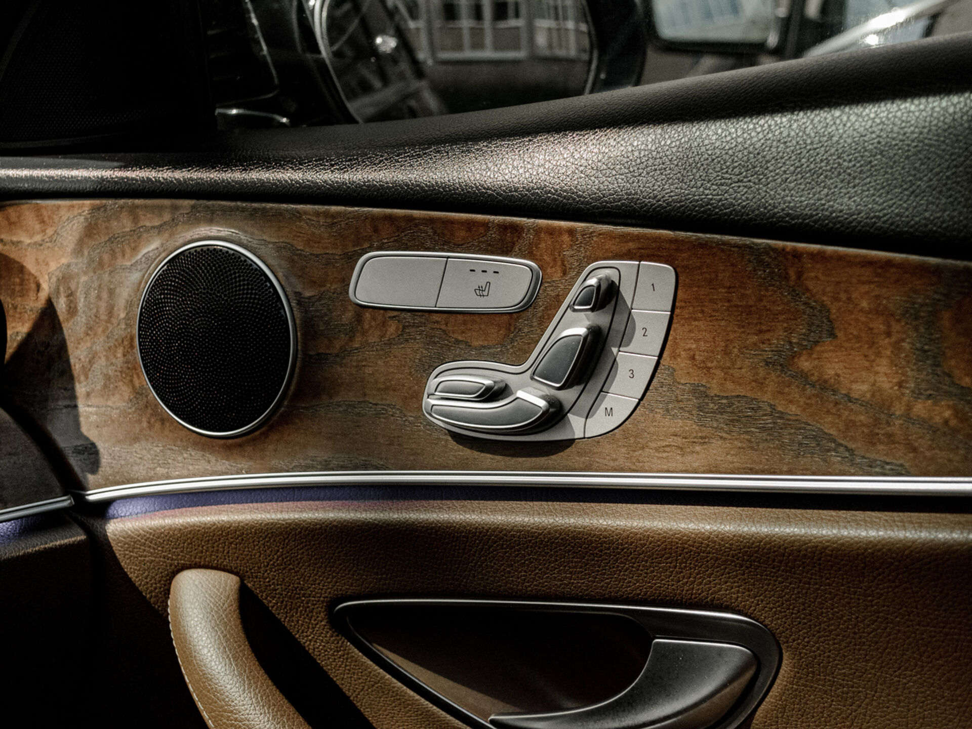 Купить Mercedes-Benz E-Класс 200 2.0 AT (184 л.с.), 2016 в Екатеренбурге