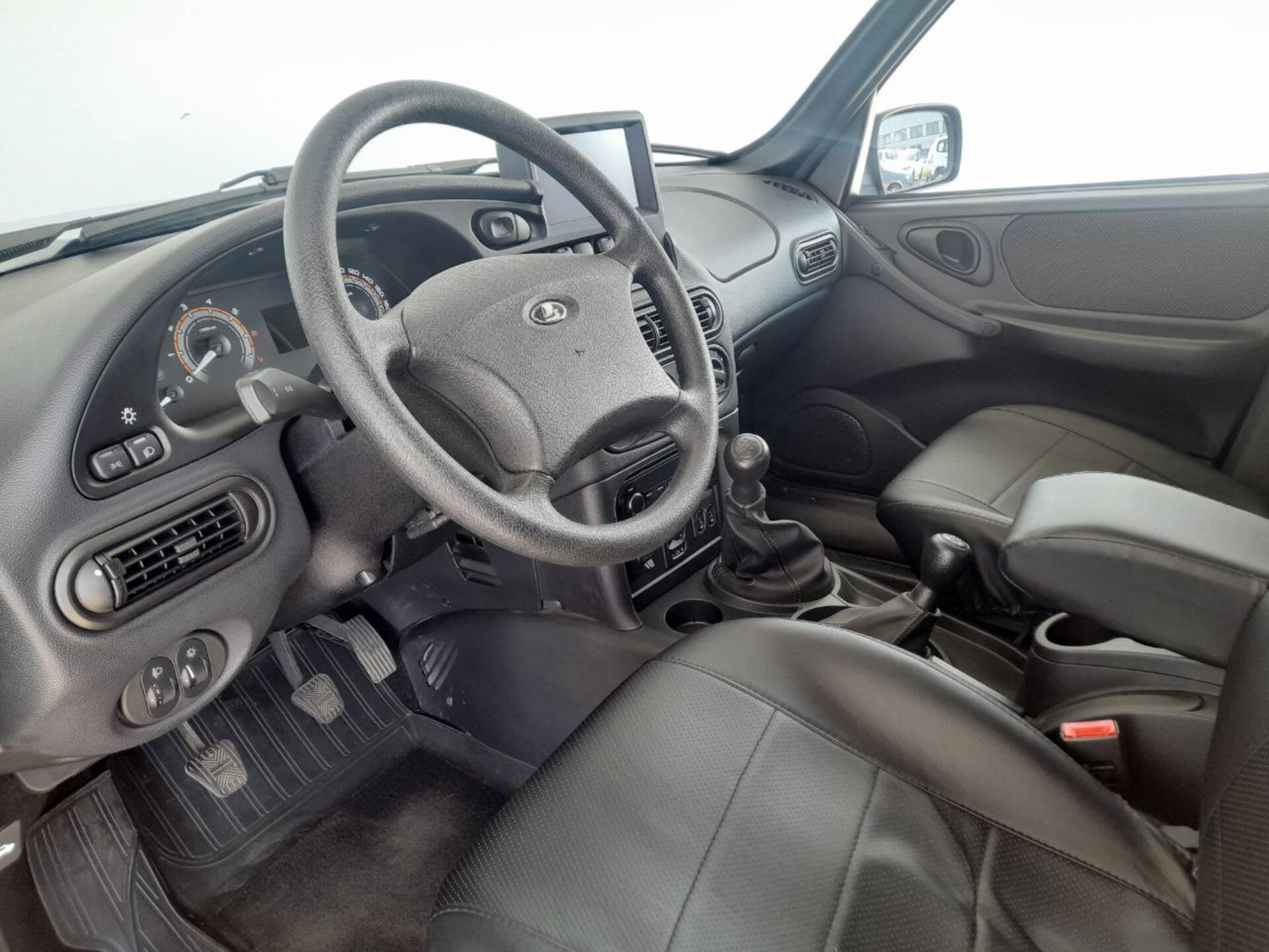 Lada Niva Travel BLACK'24 (2023-2024) 2024 г.в., 21 877 км.