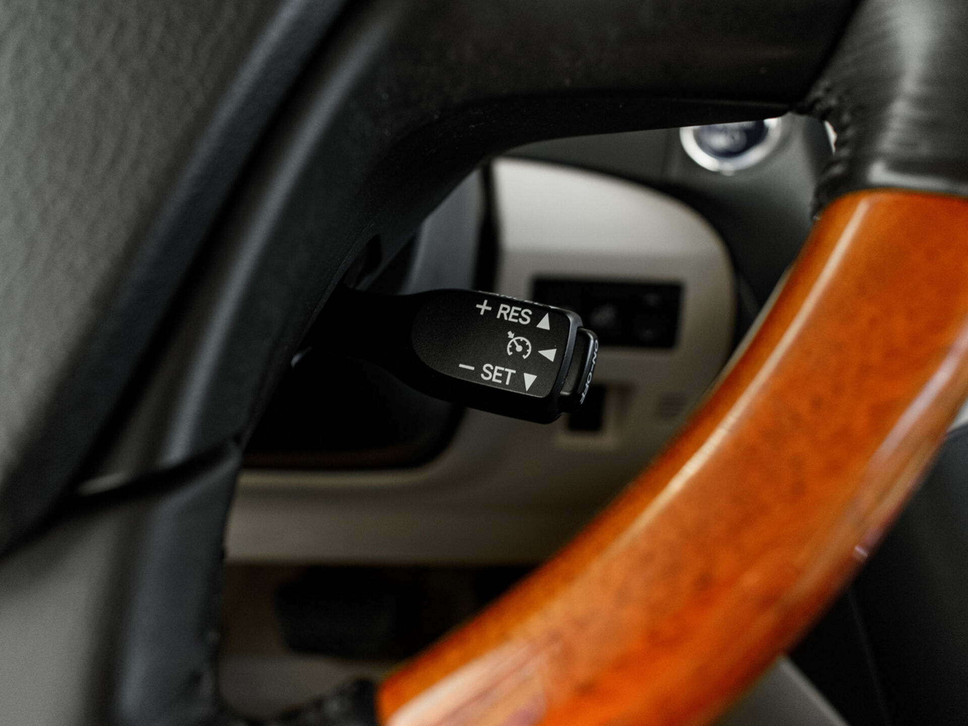 Купить Lexus RX 450h 3.5hyb CVT (249 л.с.) 4WD, 2010 в Екатеренбурге