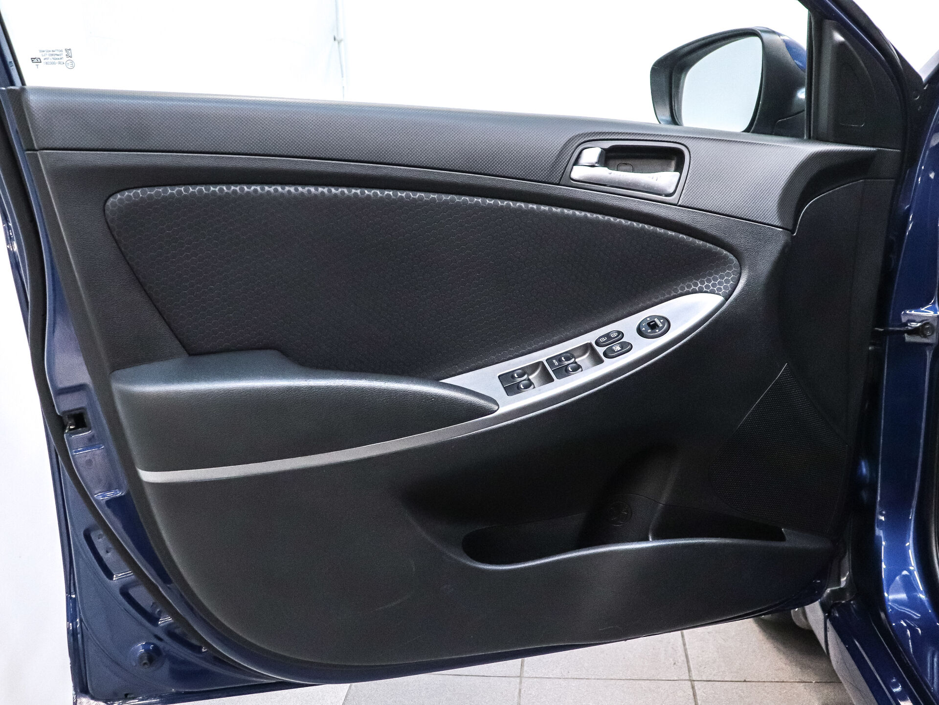Hyundai Solaris 2015 5