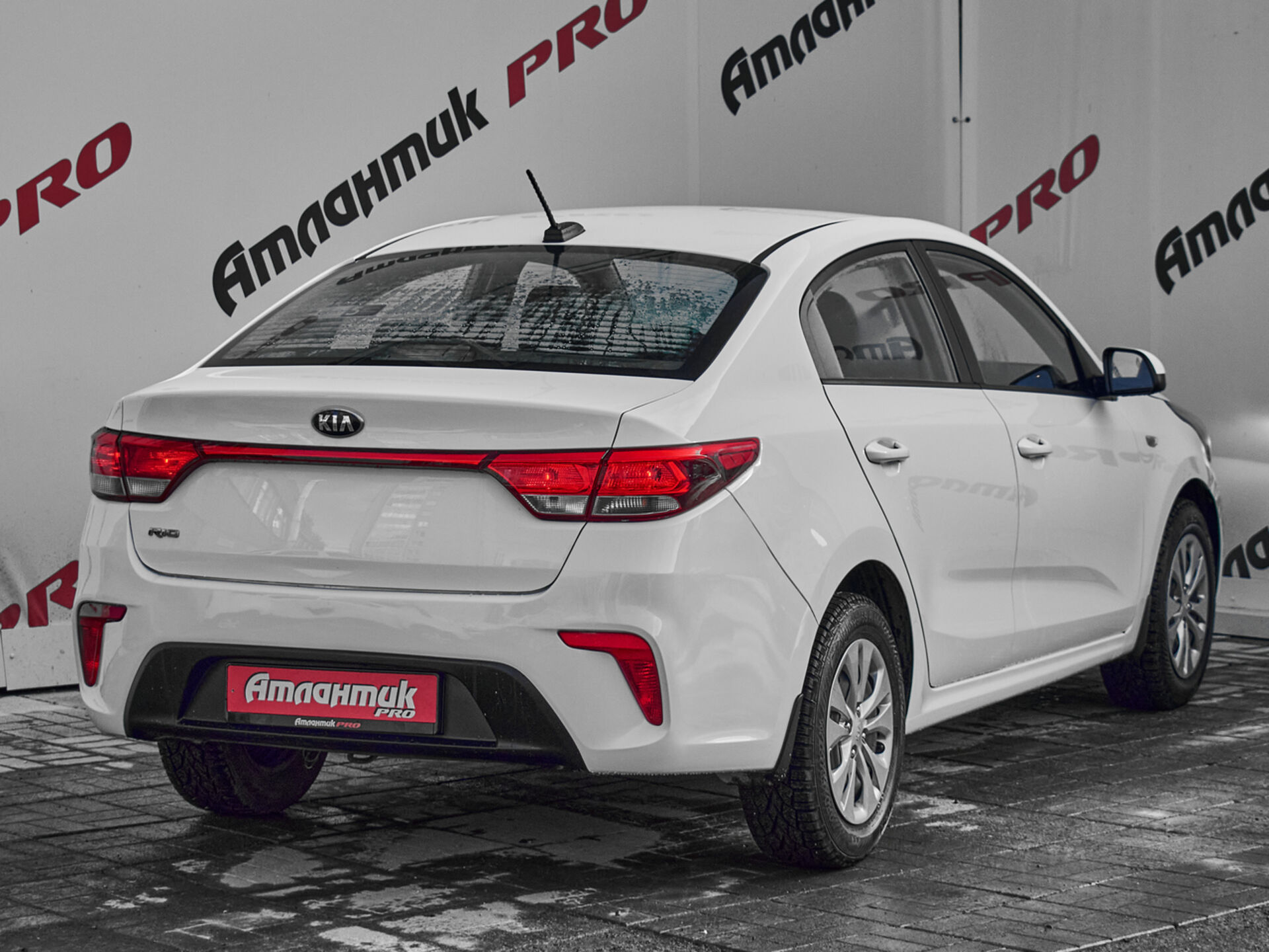 Купить Kia Rio 1.6 AT (123 л.с.), 2018 в Екатеренбурге