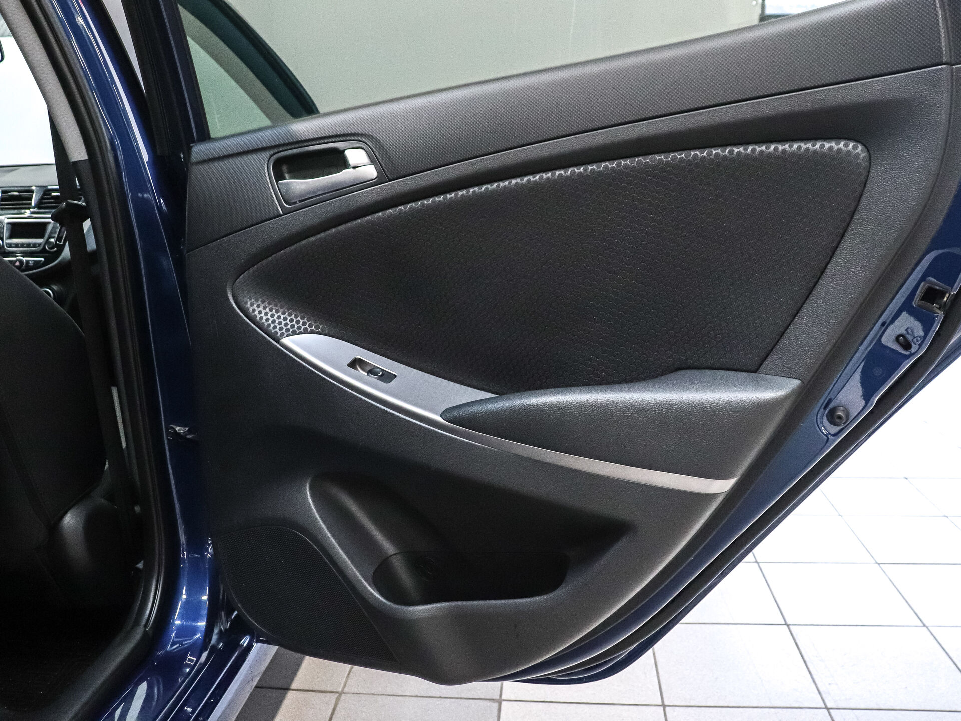 Hyundai Solaris 2015 18