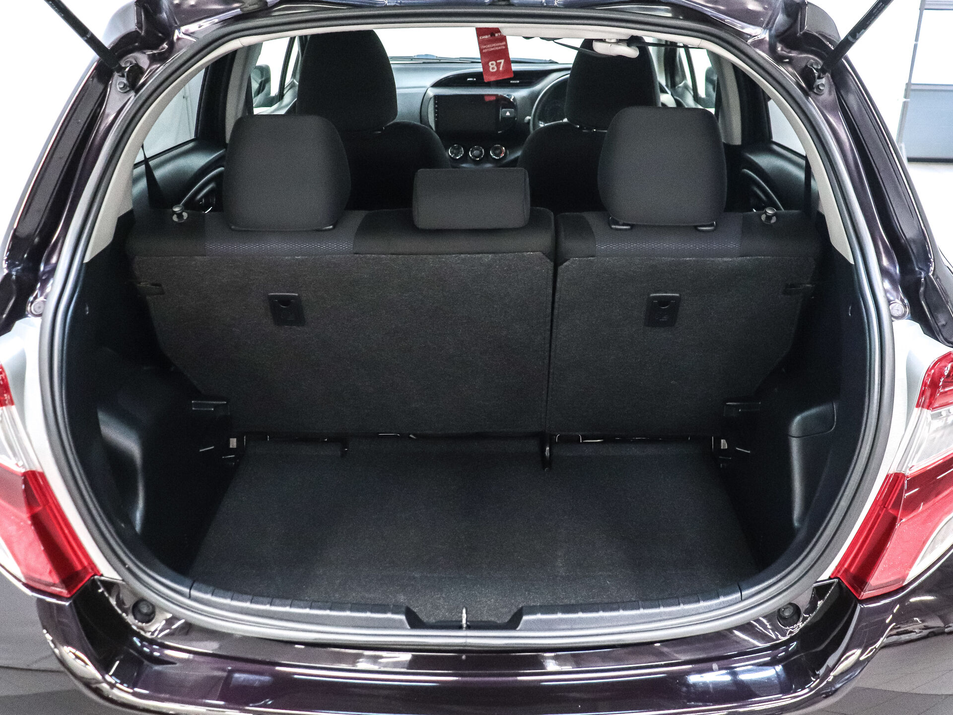 Toyota Vitz 2016 22