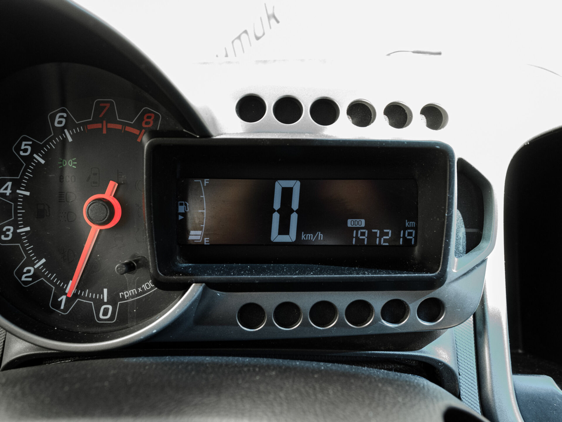 Купить Chevrolet Aveo 1.6 MT (115 л.с.), 2012 в Екатеренбурге