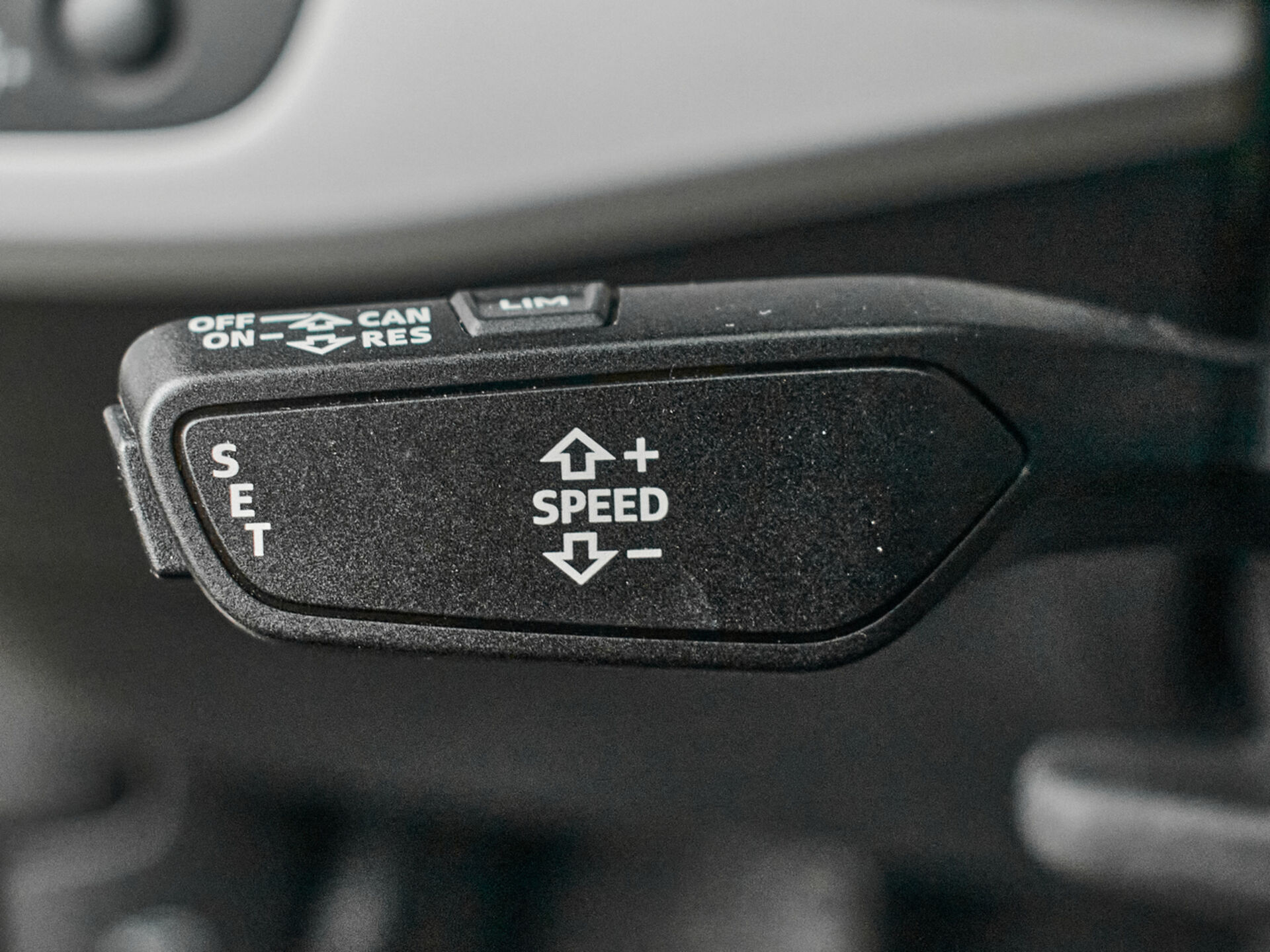 Купить Audi A4 30 TDI 2.0d AMT (136 л.с.), 2021 в Екатеренбурге