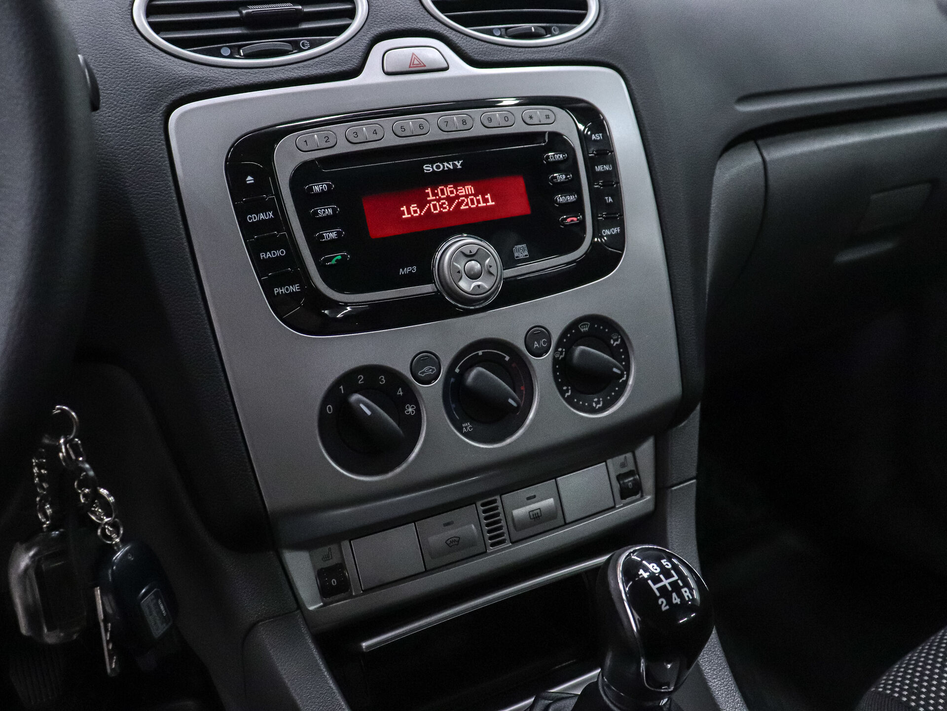 Ford Focus 2011 14