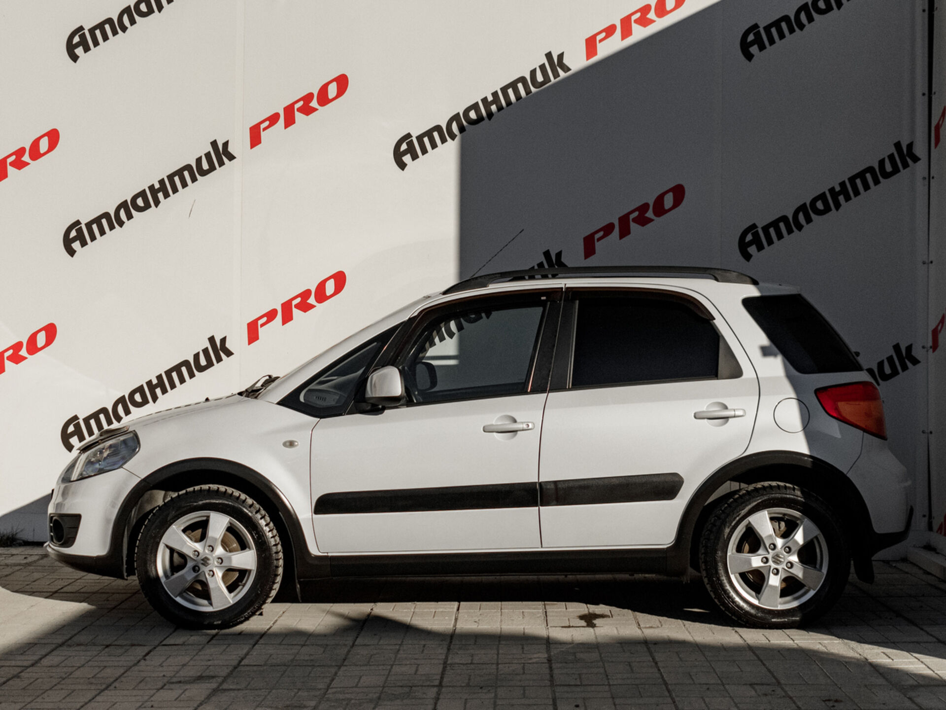 Купить Suzuki SX4 1.6 AT (112 л.с.) 4WD, 2013 в Екатеренбурге