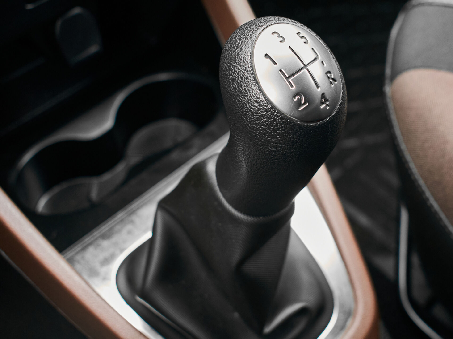 Купить Lada (ВАЗ) XRAY 1.6 MT (106 л.с.), 2017 в Екатеренбурге