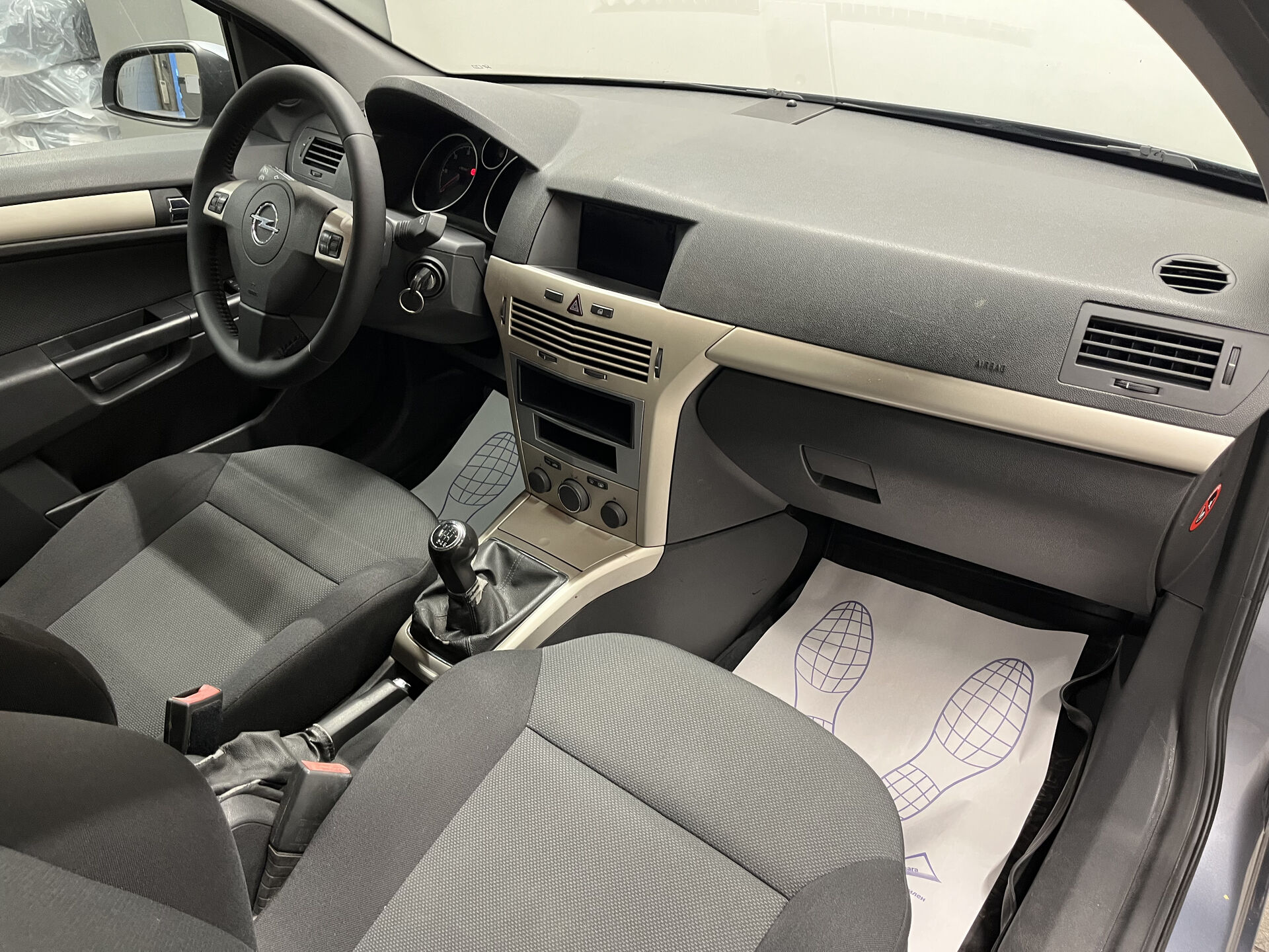 Opel Astra None 2007 г.в., 215 141 км.