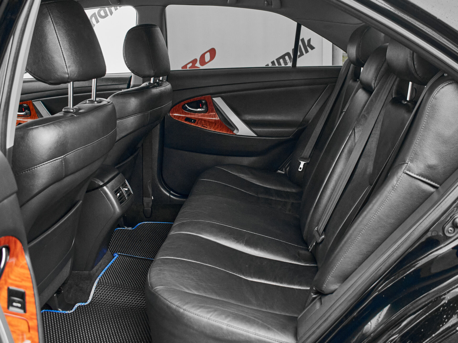 Купить Toyota Camry 3.5 AT (277 л.с.), 2011 в Екатеренбурге