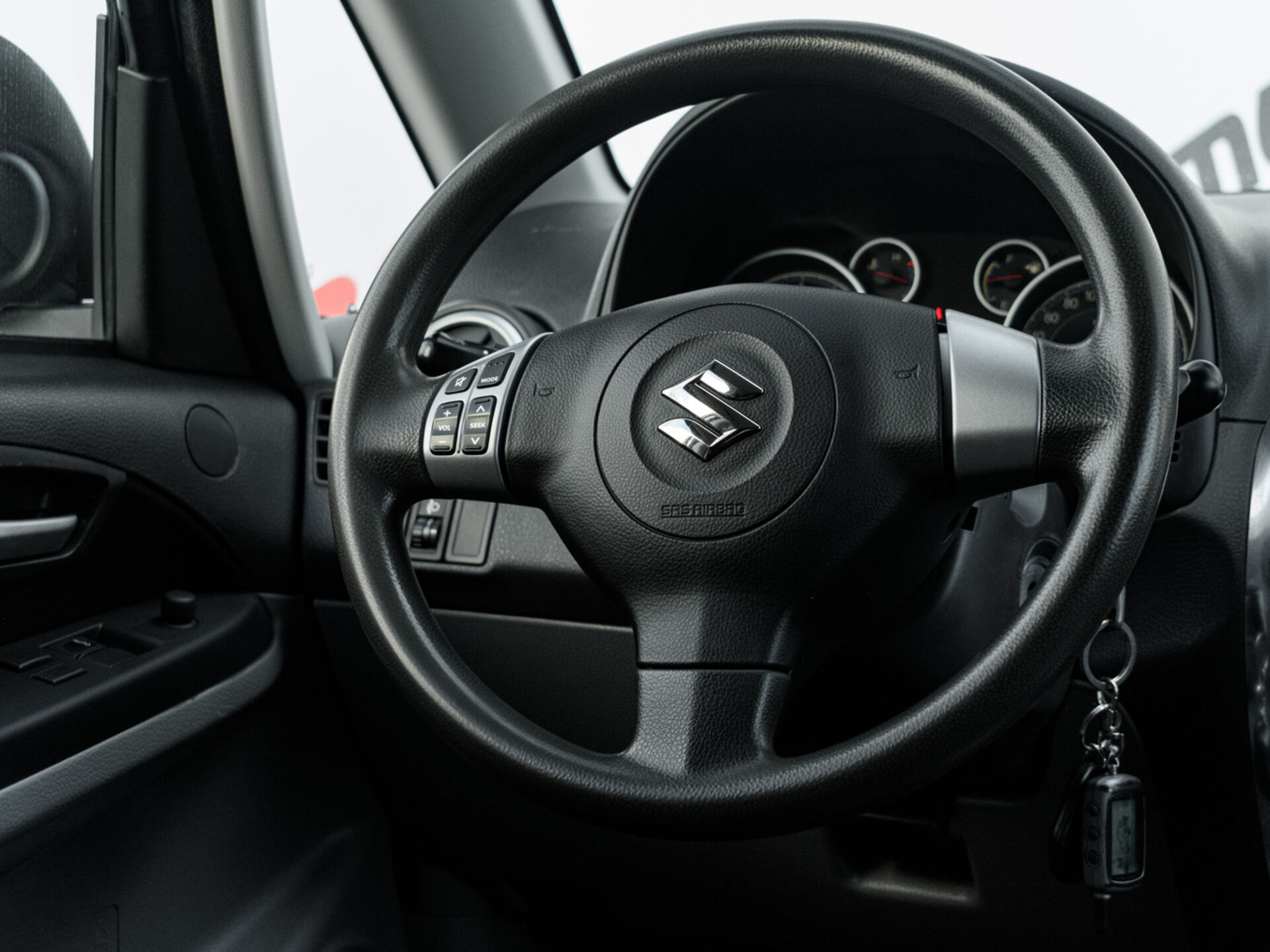 Купить Suzuki SX4 1.6 AT (112 л.с.), 2012 в Екатеренбурге