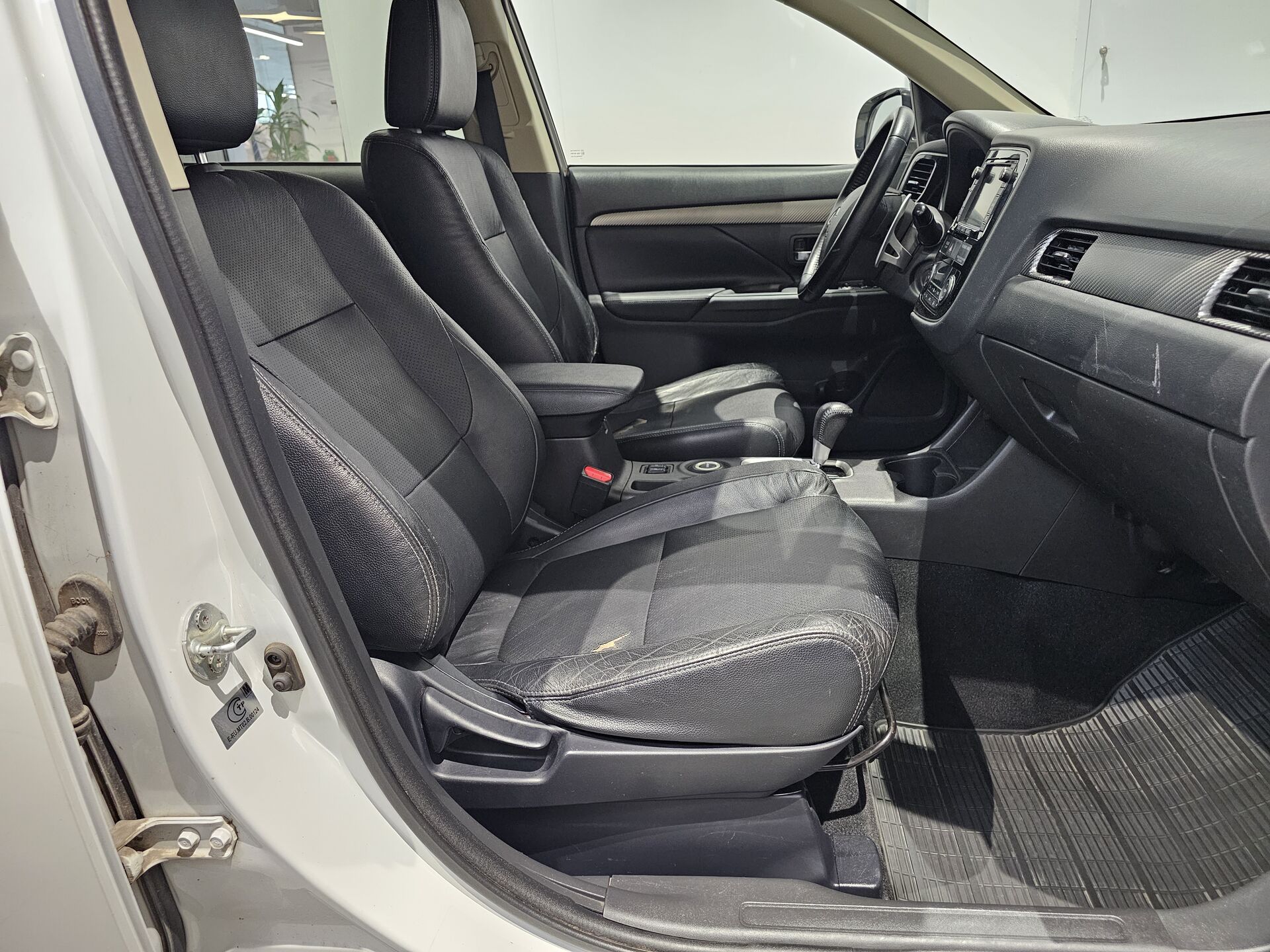 Mitsubishi Outlander, 140280000000₽ - вид 14