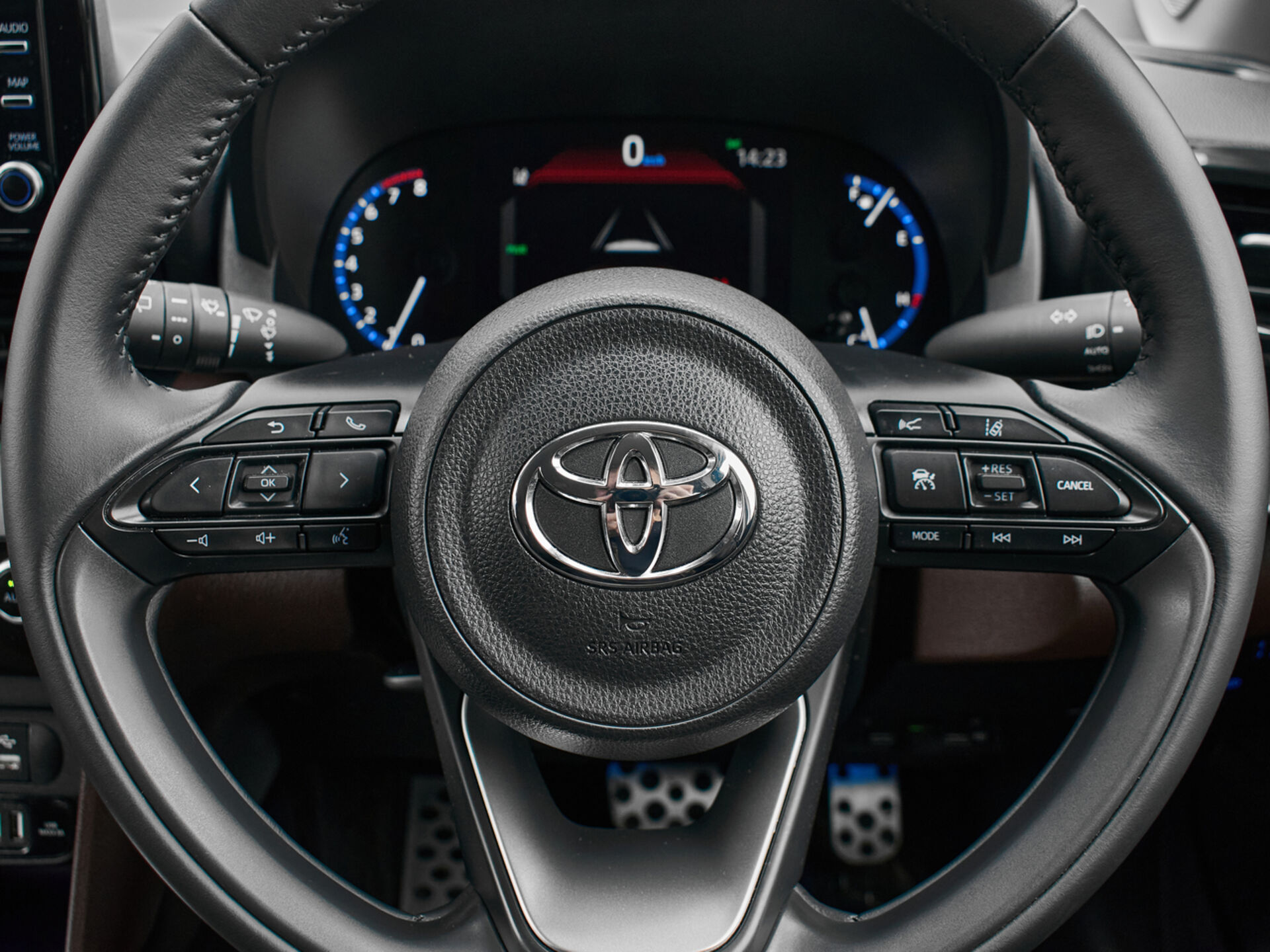 Купить Toyota Yaris Cross 1.5 CVT (120 л.с.), 2020 в Екатеренбурге