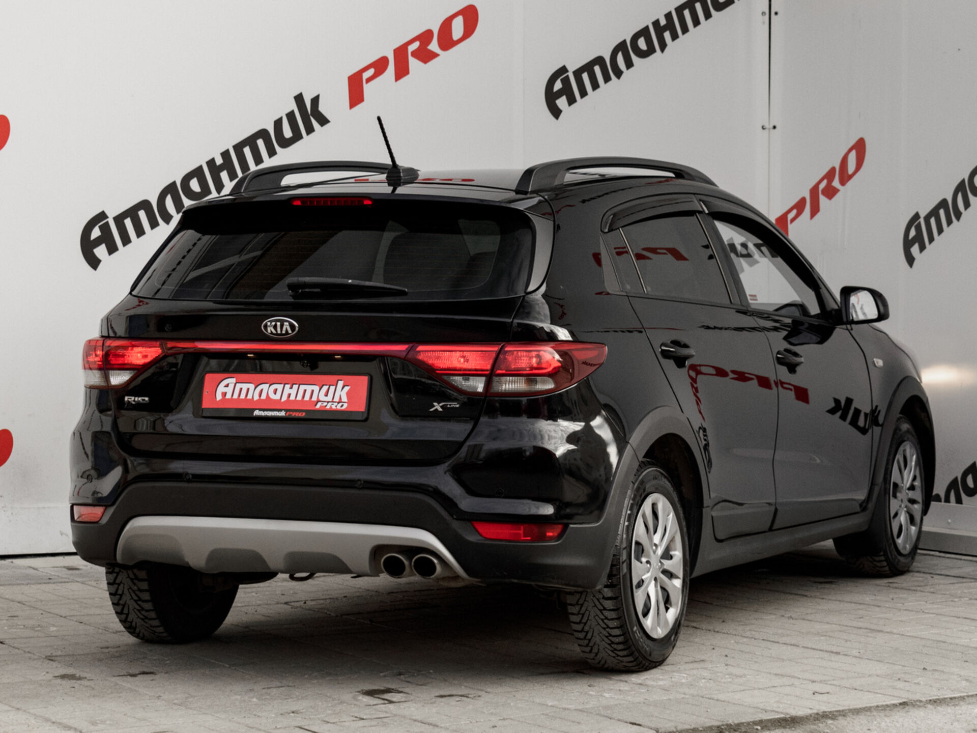 Купить Kia Rio X-Line 1.6 AT (123 л.с.), 2017 в Екатеренбурге