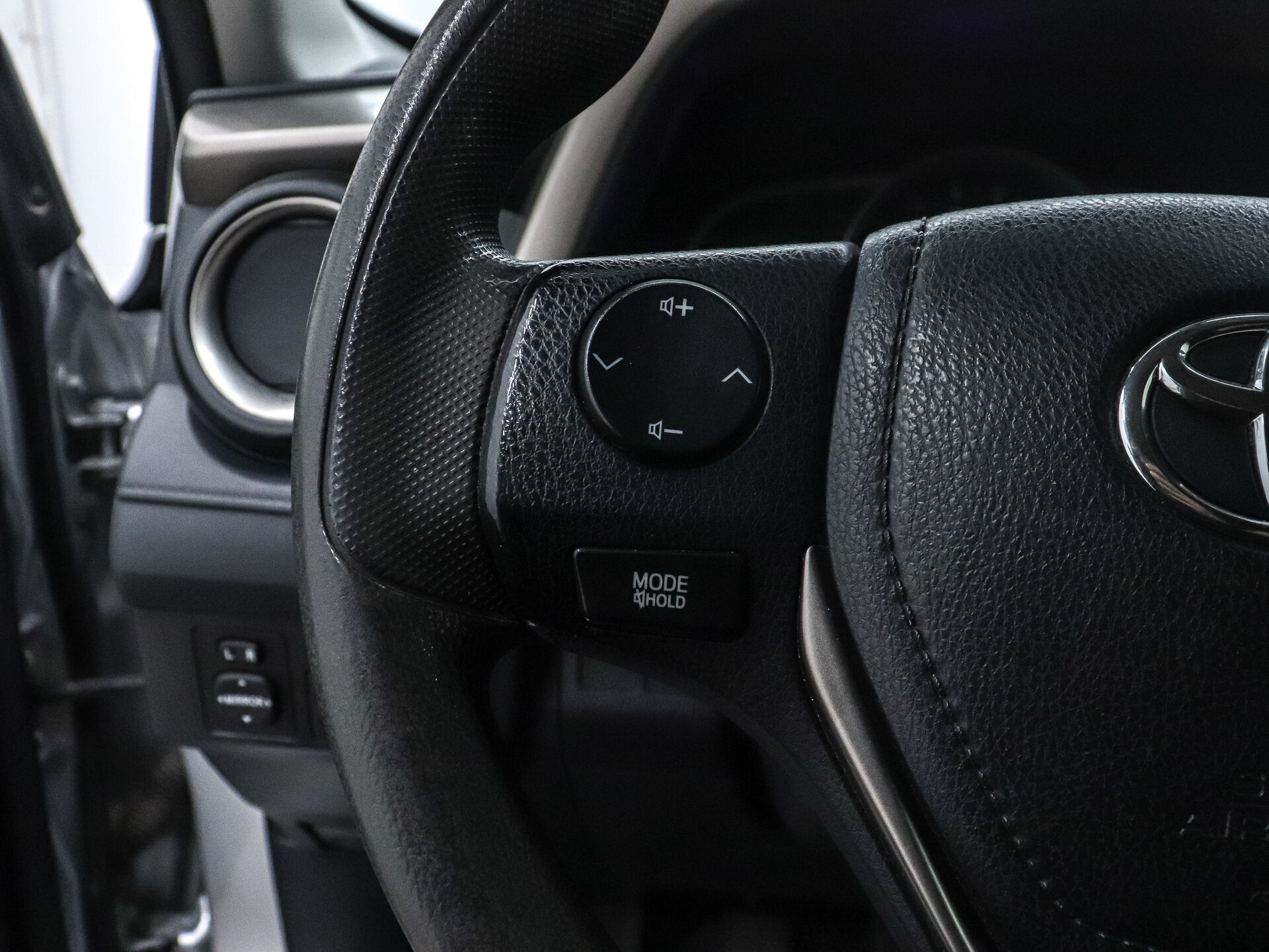Toyota RAV4 2013 11