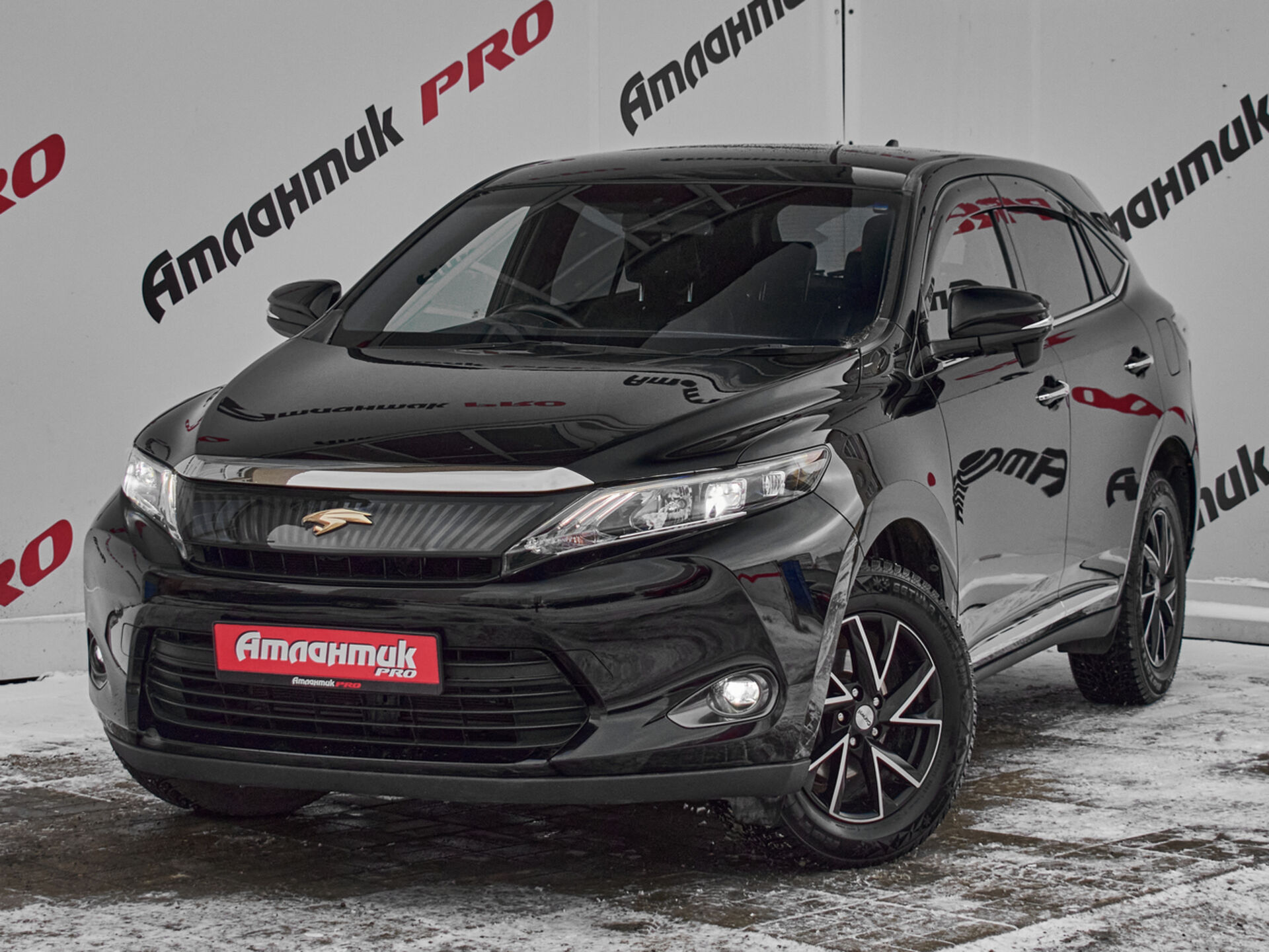 Купить Toyota Harrier 2.0 CVT (151 л.с.), 2017 в Екатеренбурге