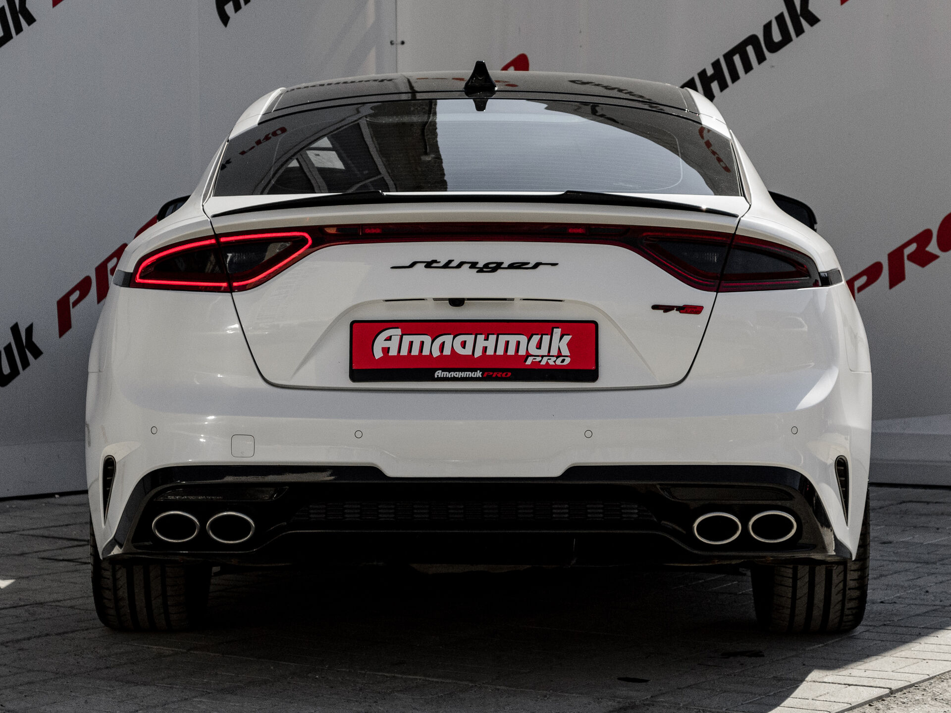 Купить Kia Stinger 2.0 AT (247 л.с.) 4WD, 2018 в Екатеренбурге