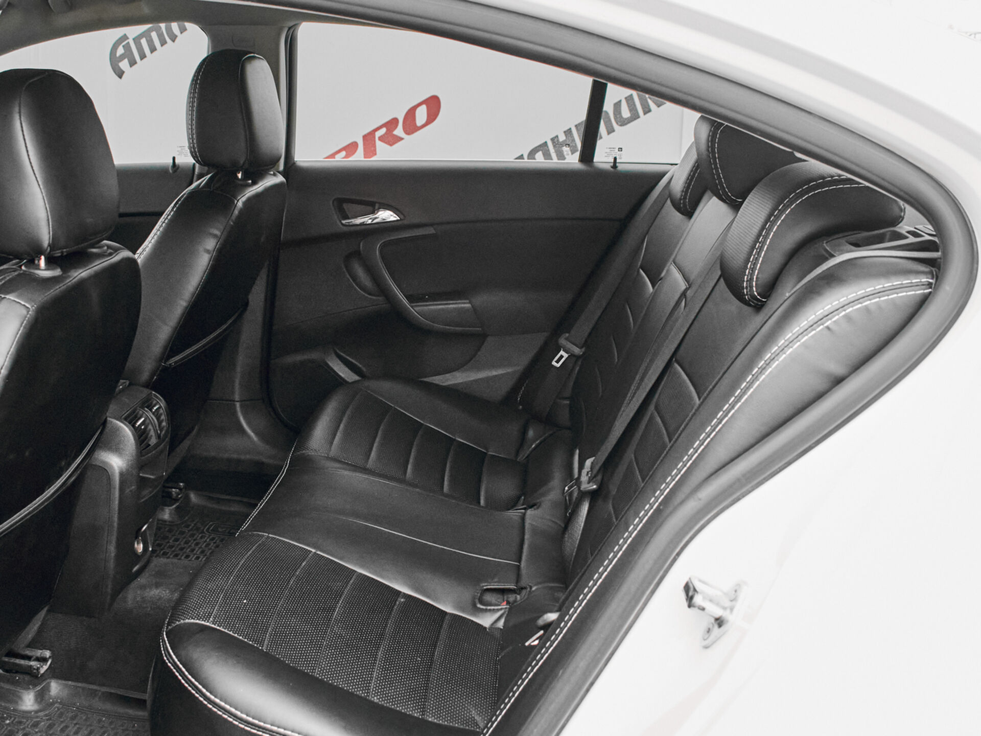 Купить Opel Insignia 1.6 AT (170 л.с.), 2014 в Екатеренбурге