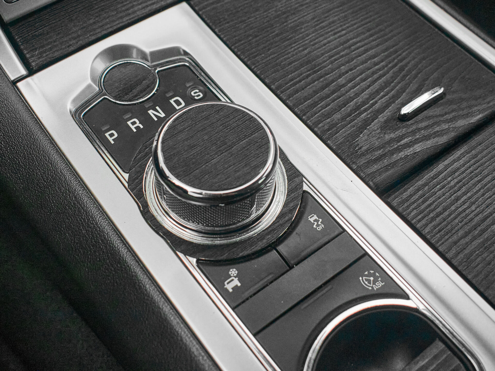 Купить Jaguar XF 2.0 AT (240 л.с.), 2014 в Екатеренбурге