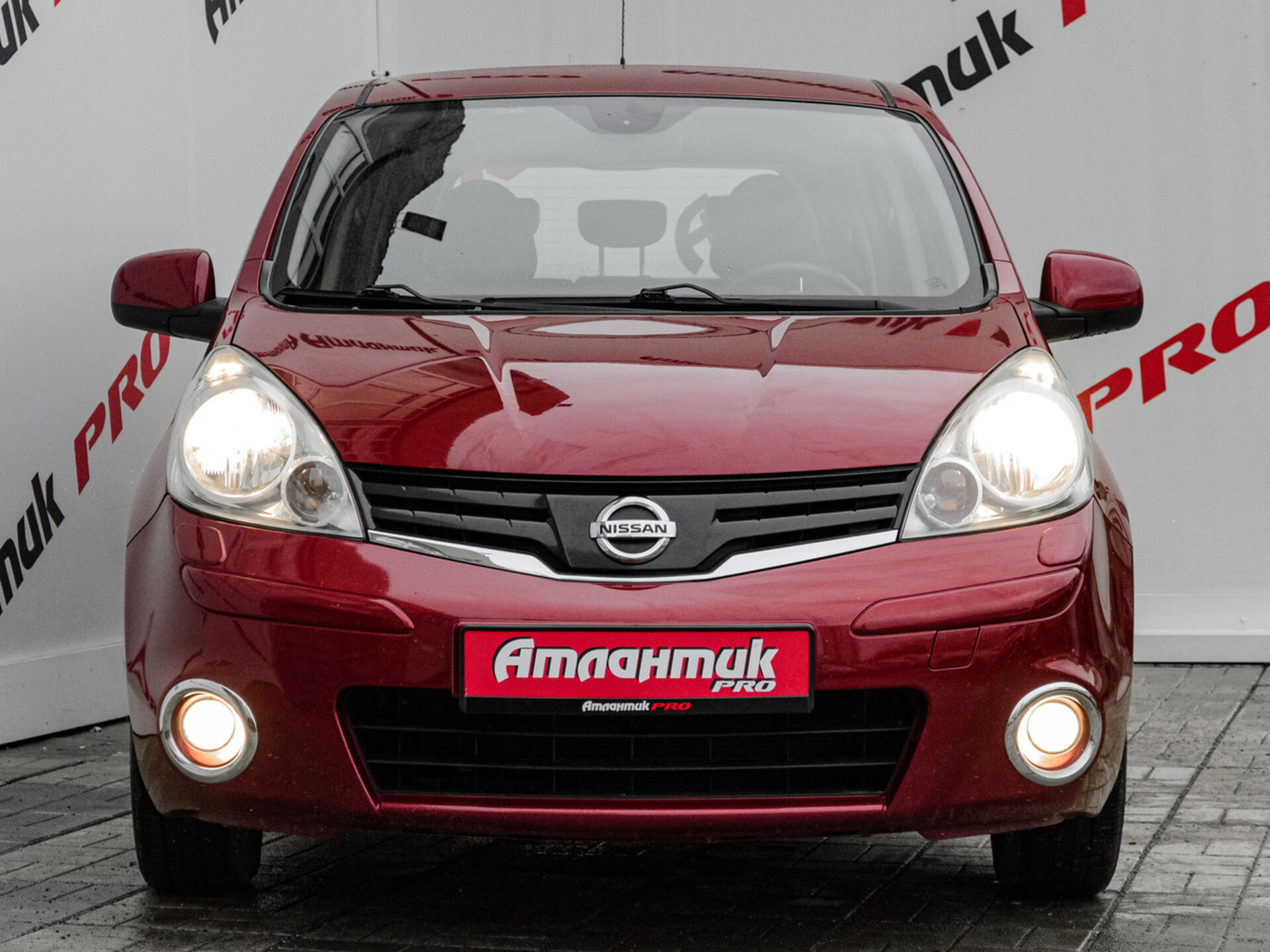 Купить Nissan Note 1.6 AT (110 л.с.), 2013 в Екатеренбурге