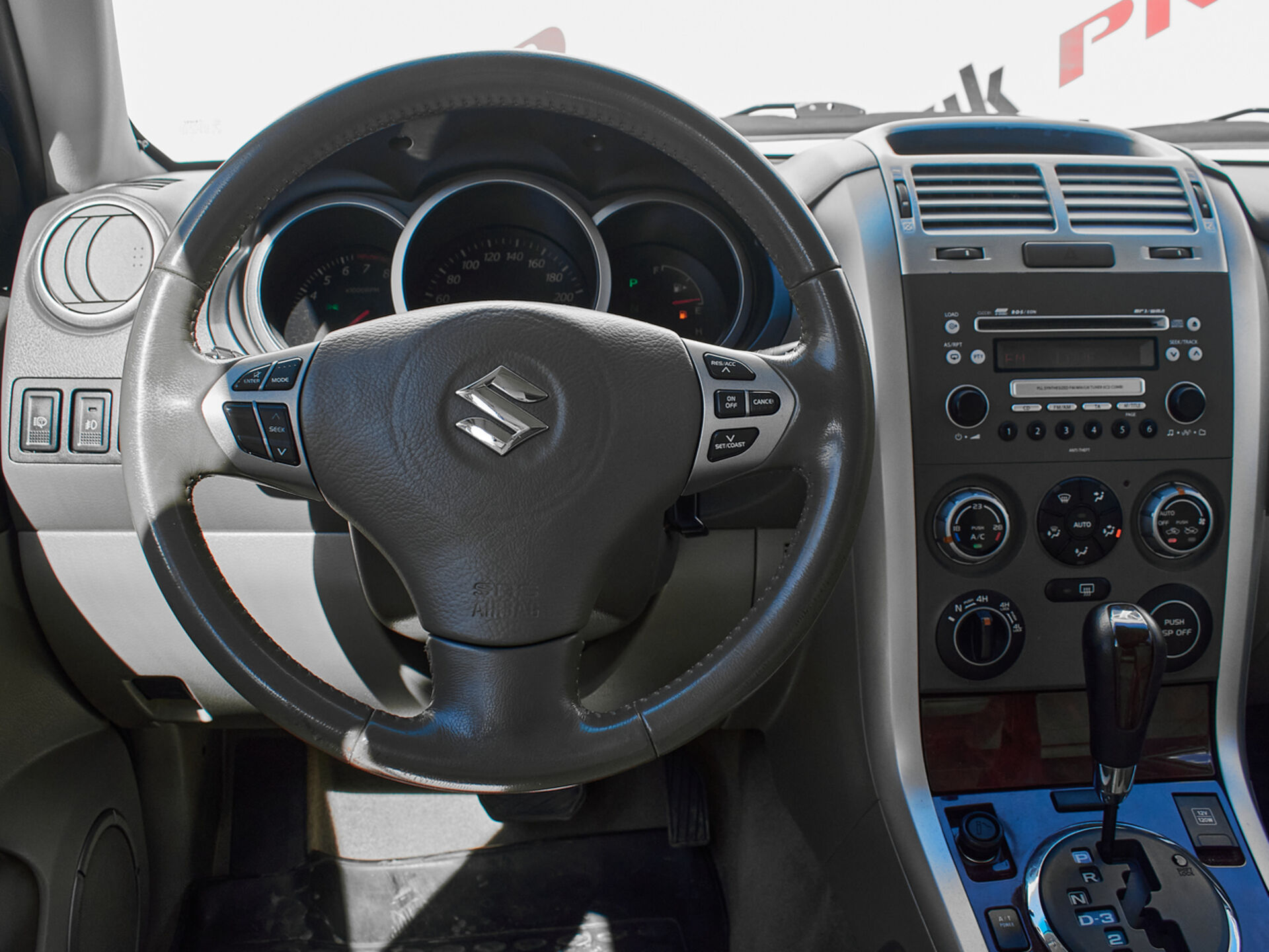 Купить Suzuki Grand Vitara 2.0 AT (140 л.с.) 4WD, 2008 в Екатеренбурге