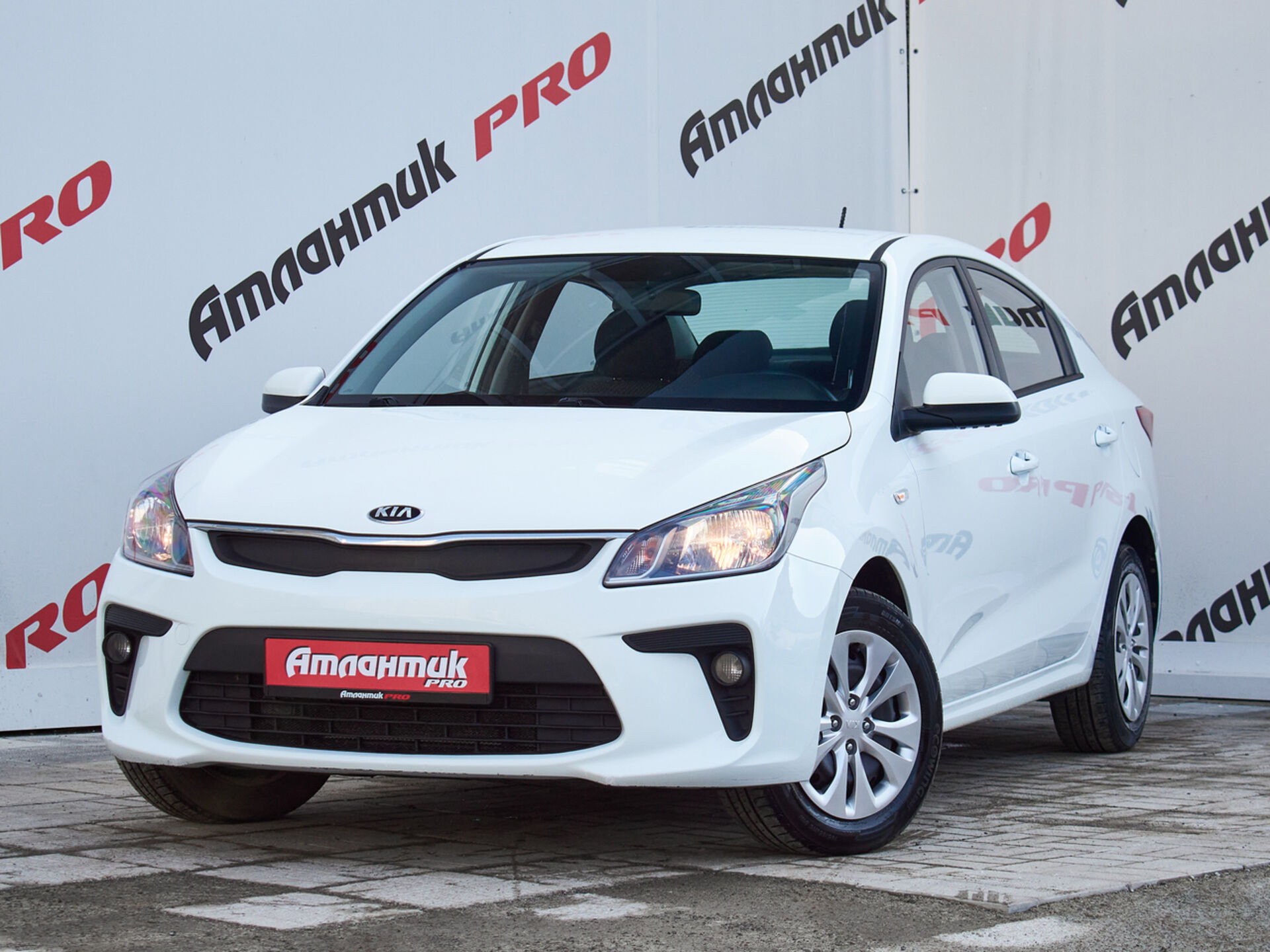 Купить Kia Rio 1.6 AT (123 л.с.), 2020 в Екатеренбурге