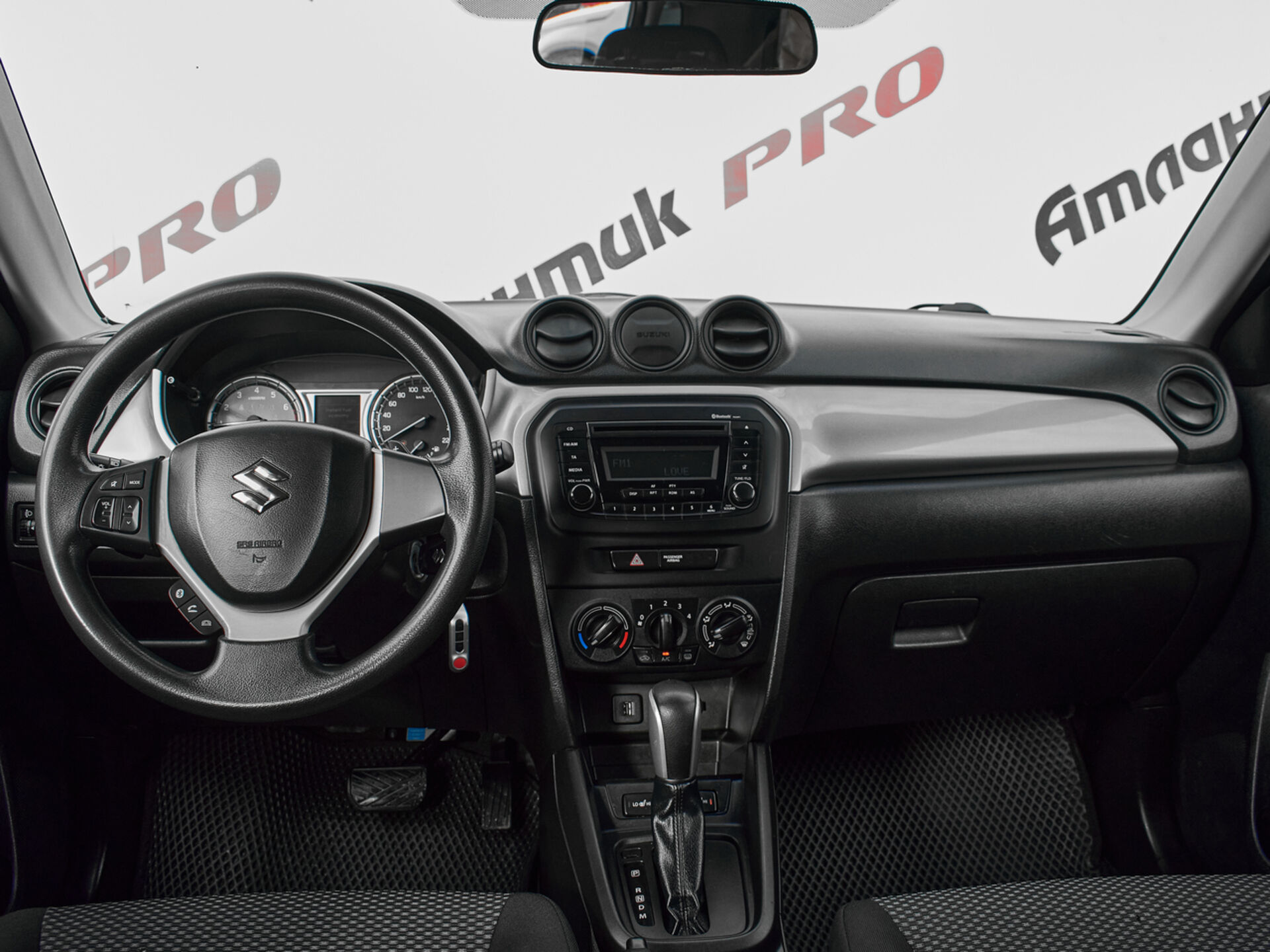 Купить Suzuki Vitara 1.6 AT (117 л.с.), 2016 в Екатеренбурге