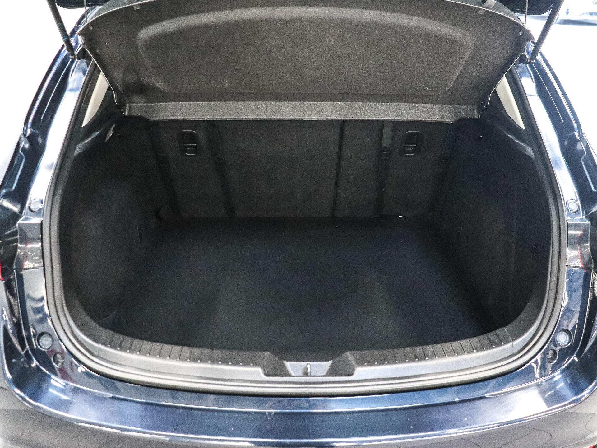 Mazda Axela 2014 24