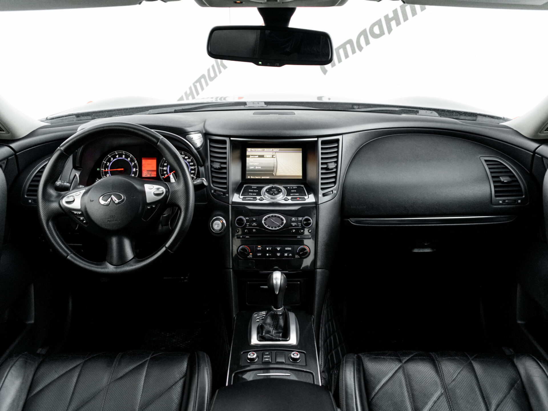 Купить Infiniti FX FX37 3.7 AT (333 л.с.) 4WD, 2010 в Екатеренбурге