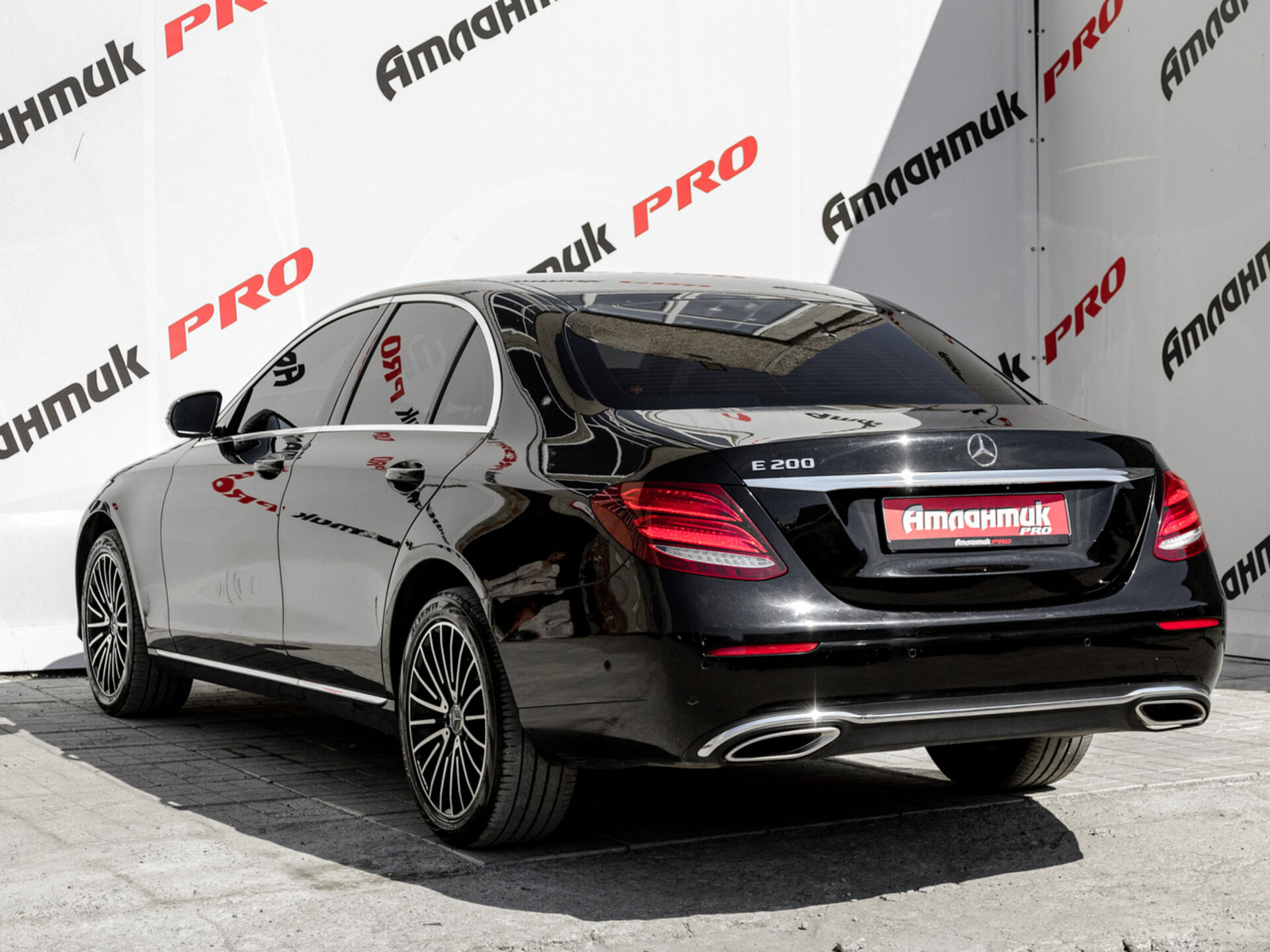 Купить Mercedes-Benz E-Класс 200 2.0 AT (184 л.с.), 2016 в Екатеренбурге