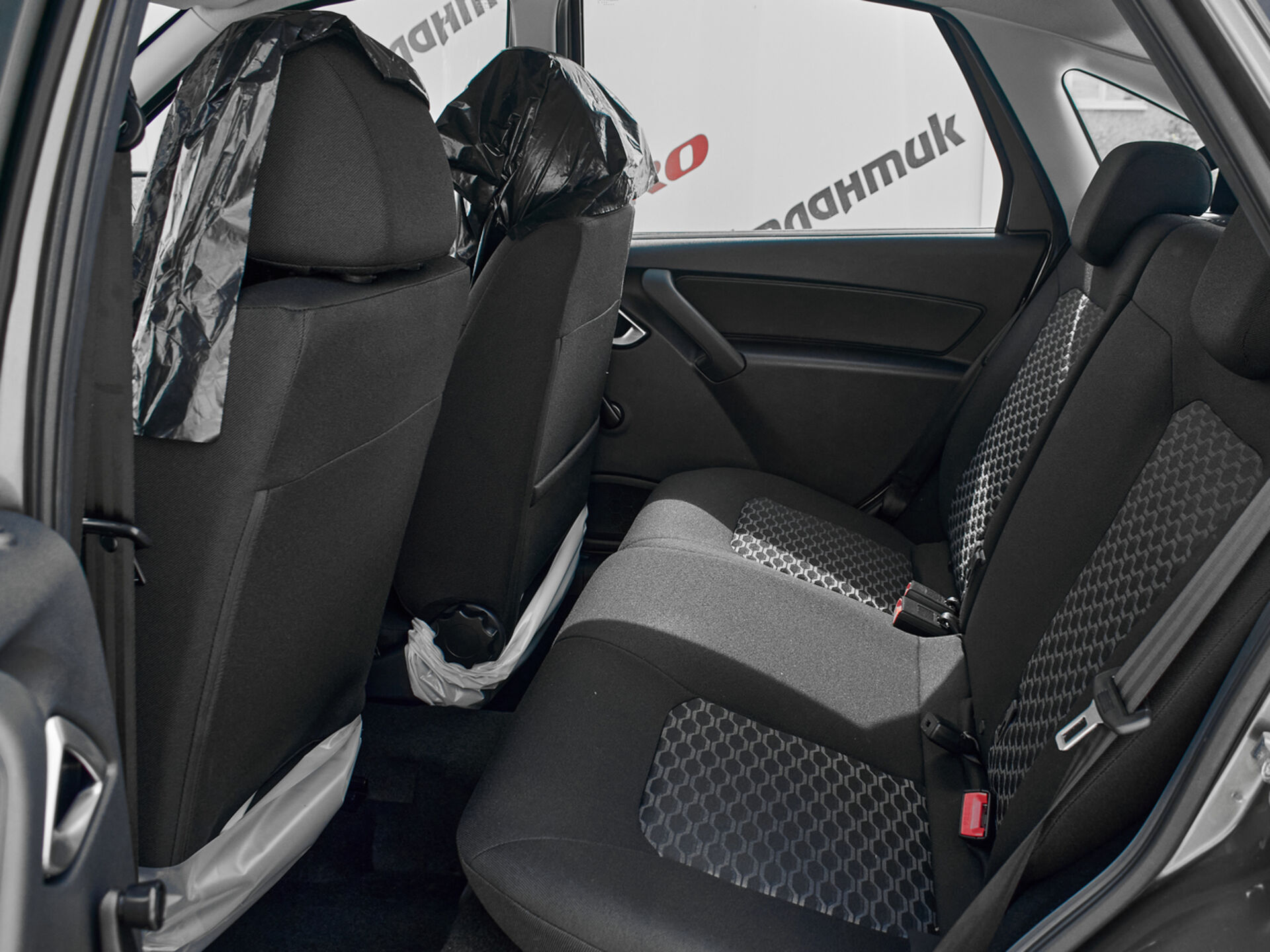 Купить Lada (ВАЗ) Granta 1.6 MT (90 л.с.), 2025 в Екатеренбурге