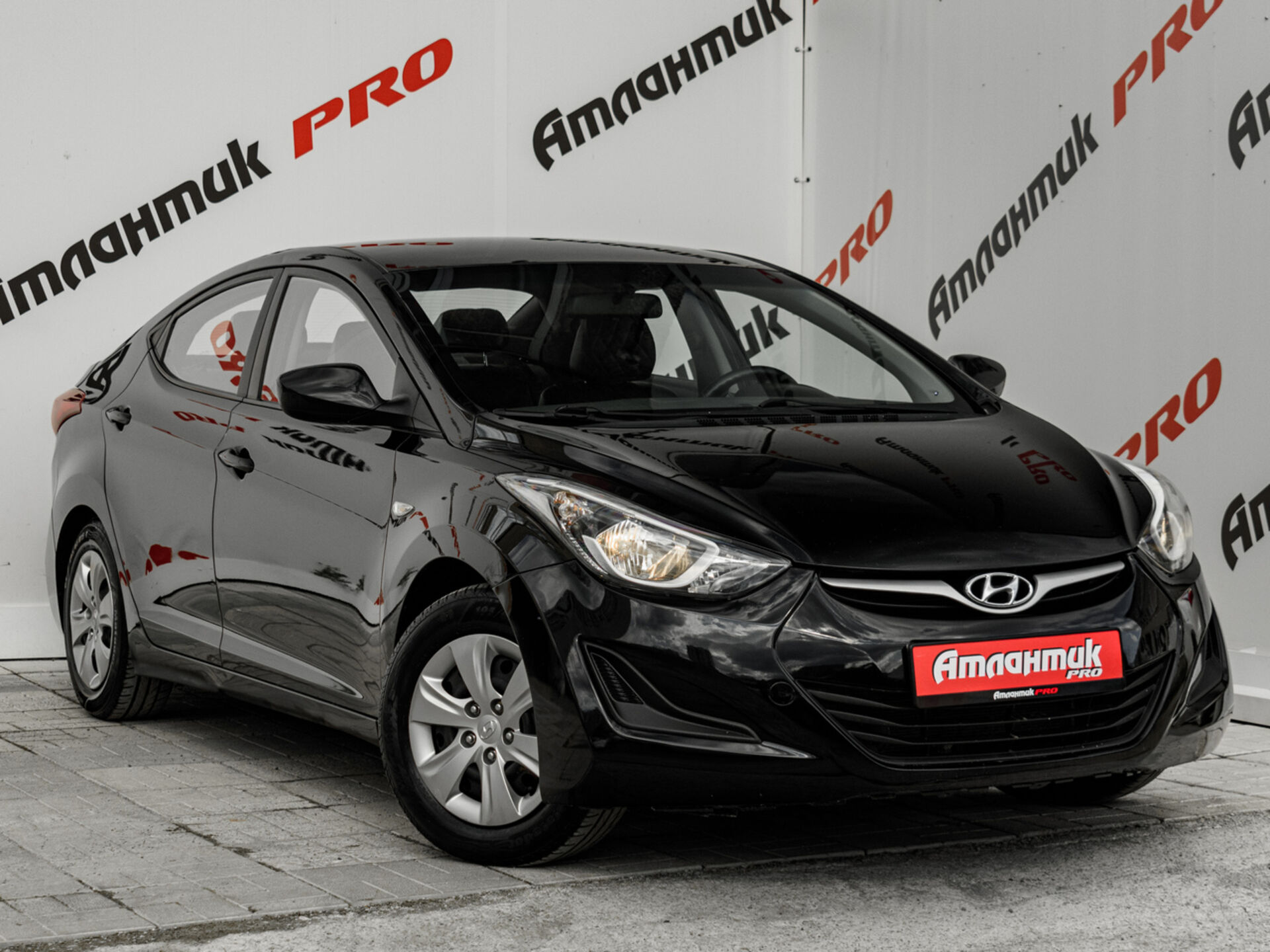 Купить Hyundai Elantra 1.6 MT (132 л.с.), 2015 в Екатеренбурге