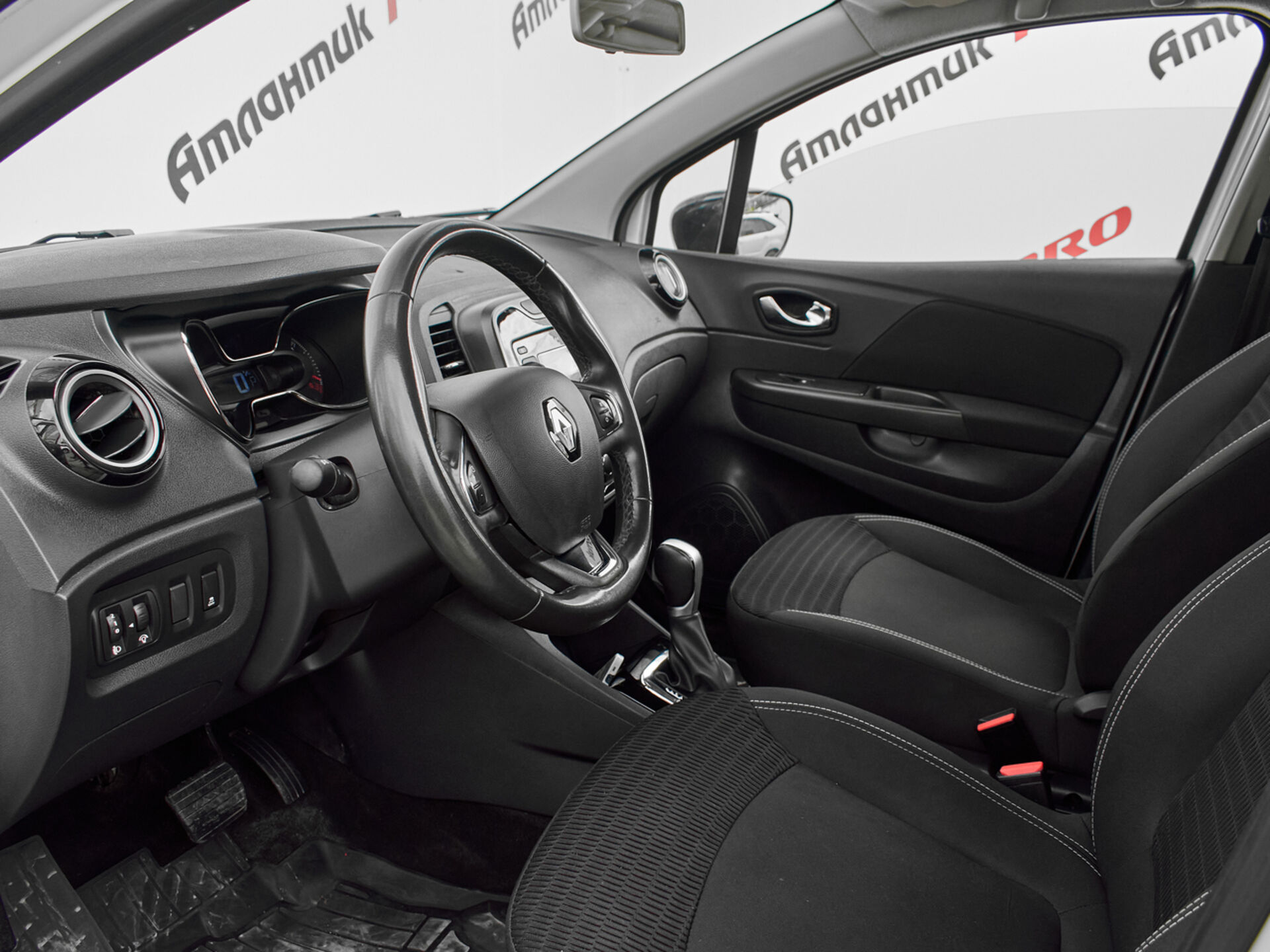 Купить Renault Kaptur 2.0 AT (143 л.с.) 4WD, 2018 в Екатеренбурге