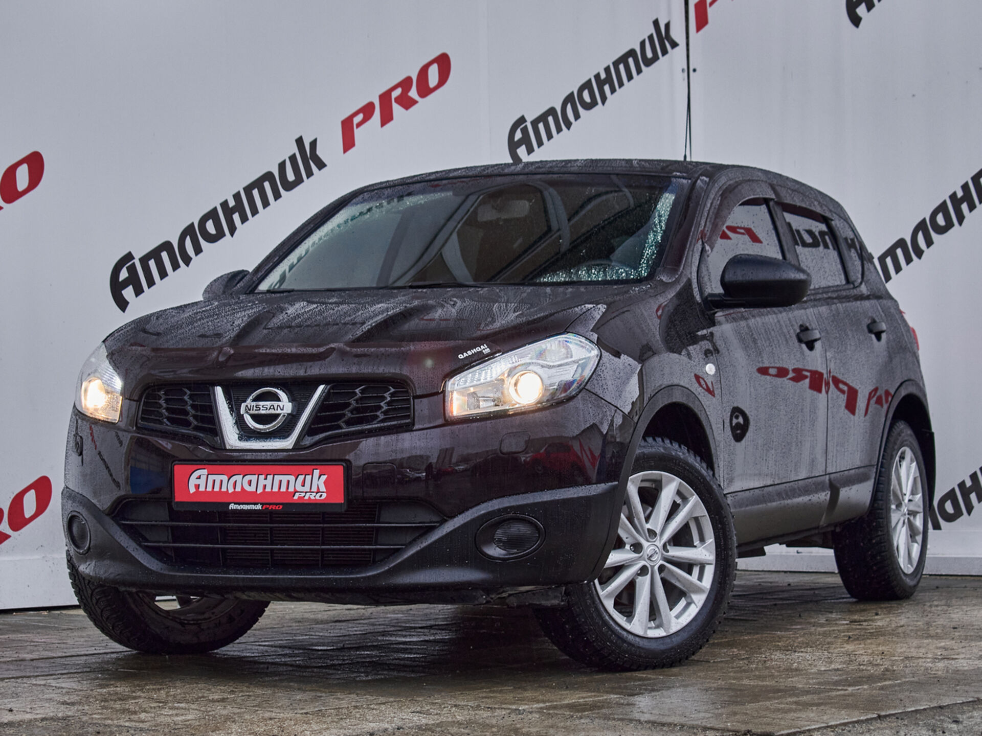 Купить Nissan Qashqai 1.6 MT (114 л.с.), 2013 в Екатеренбурге