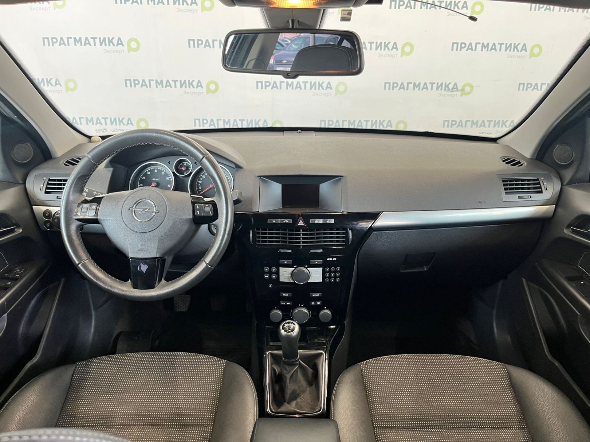 Opel Astra None 2014 г.в., 233 870 км.