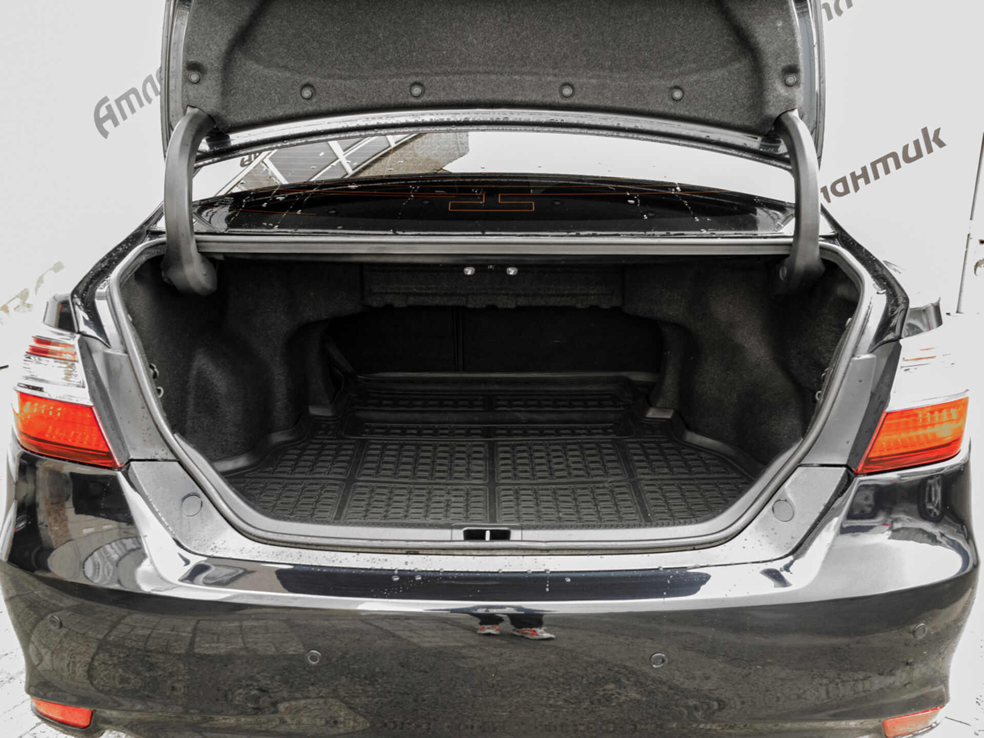 Купить Toyota Camry 2.0 AT (150 л.с.), 2015 в Екатеренбурге