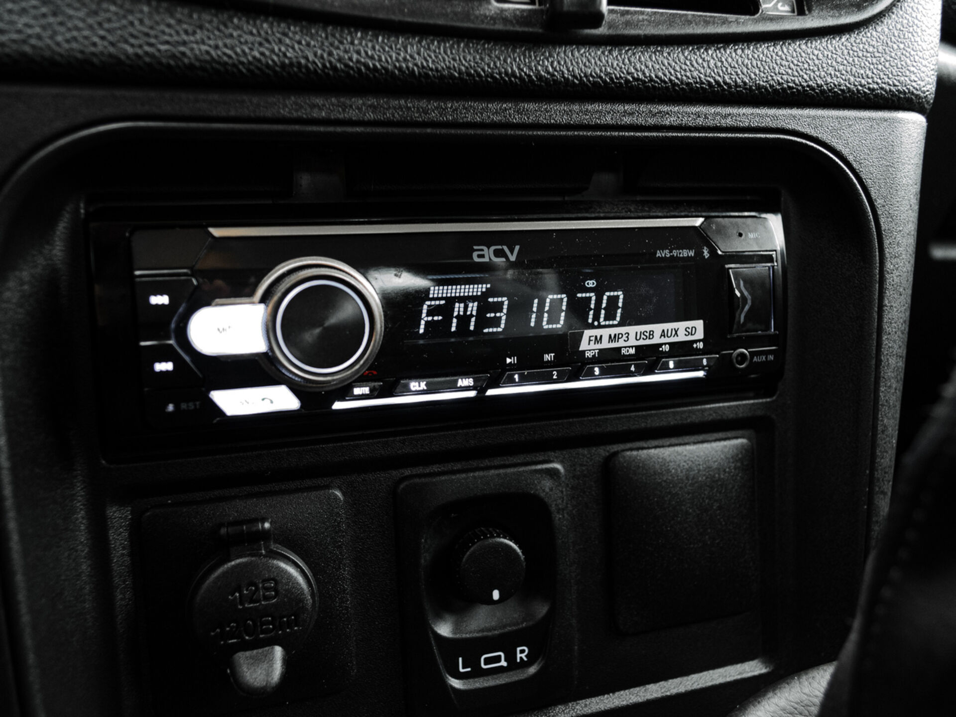 Купить Lada (ВАЗ) Niva 1.7 MT (83 л.с.) 4WD, 2024 в Екатеренбурге