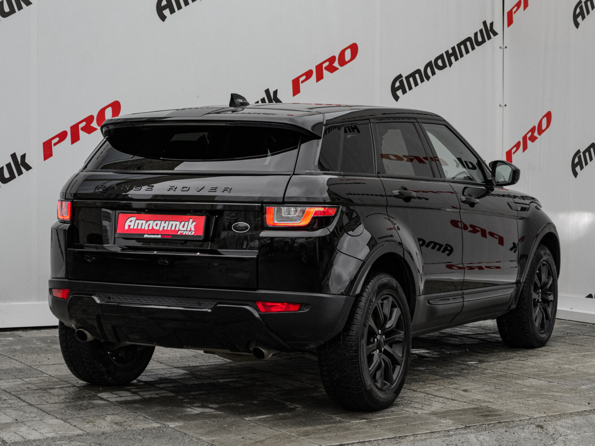 Купить Land Rover Range Rover Evoque 2.0 AT (290 л.с.) 4WD, 2017 в Екатеренбурге