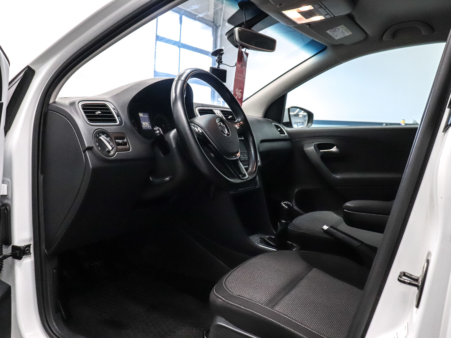 Volkswagen Polo 2015 9