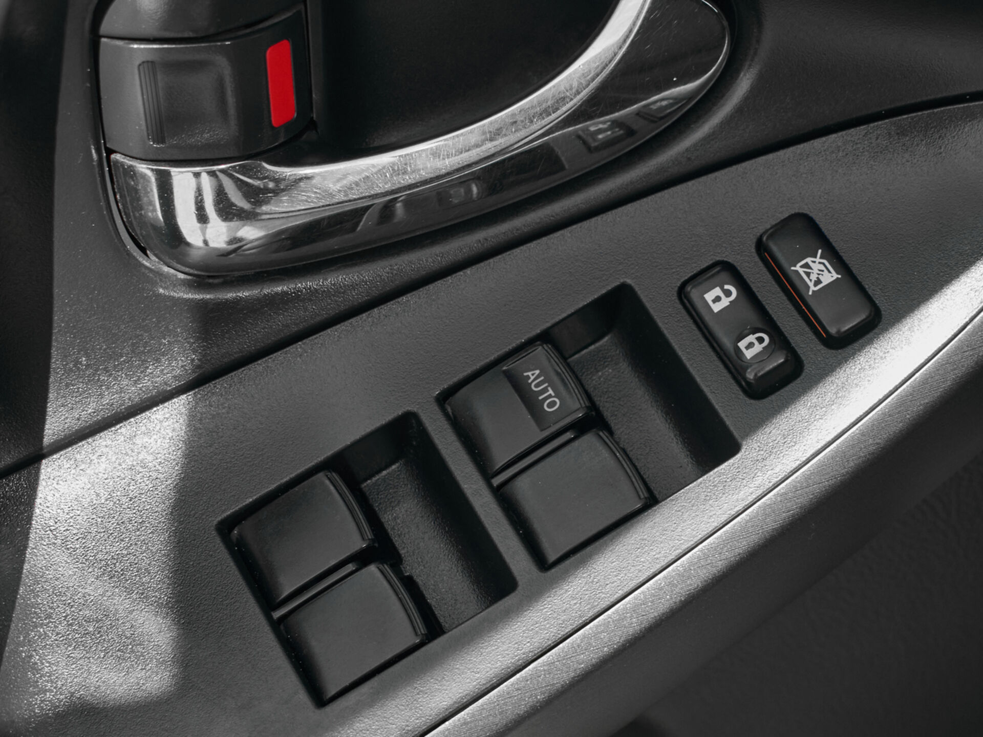 Купить Toyota RAV4 2.4 AT (170 л.с.) 4WD, 2012 в Екатеренбурге
