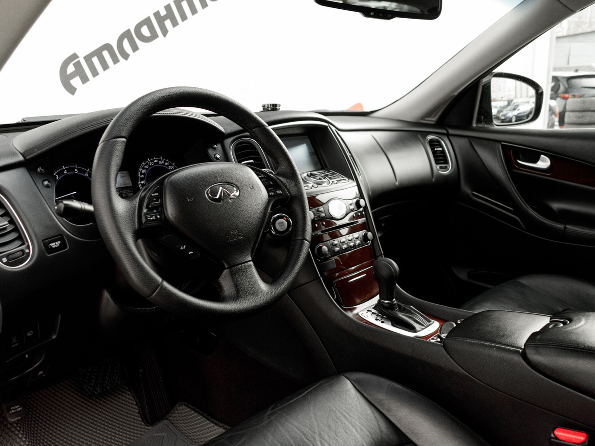 Купить Infiniti QX50 2.5 AT (222 л.с.) 4WD, 2014 в Екатеренбурге