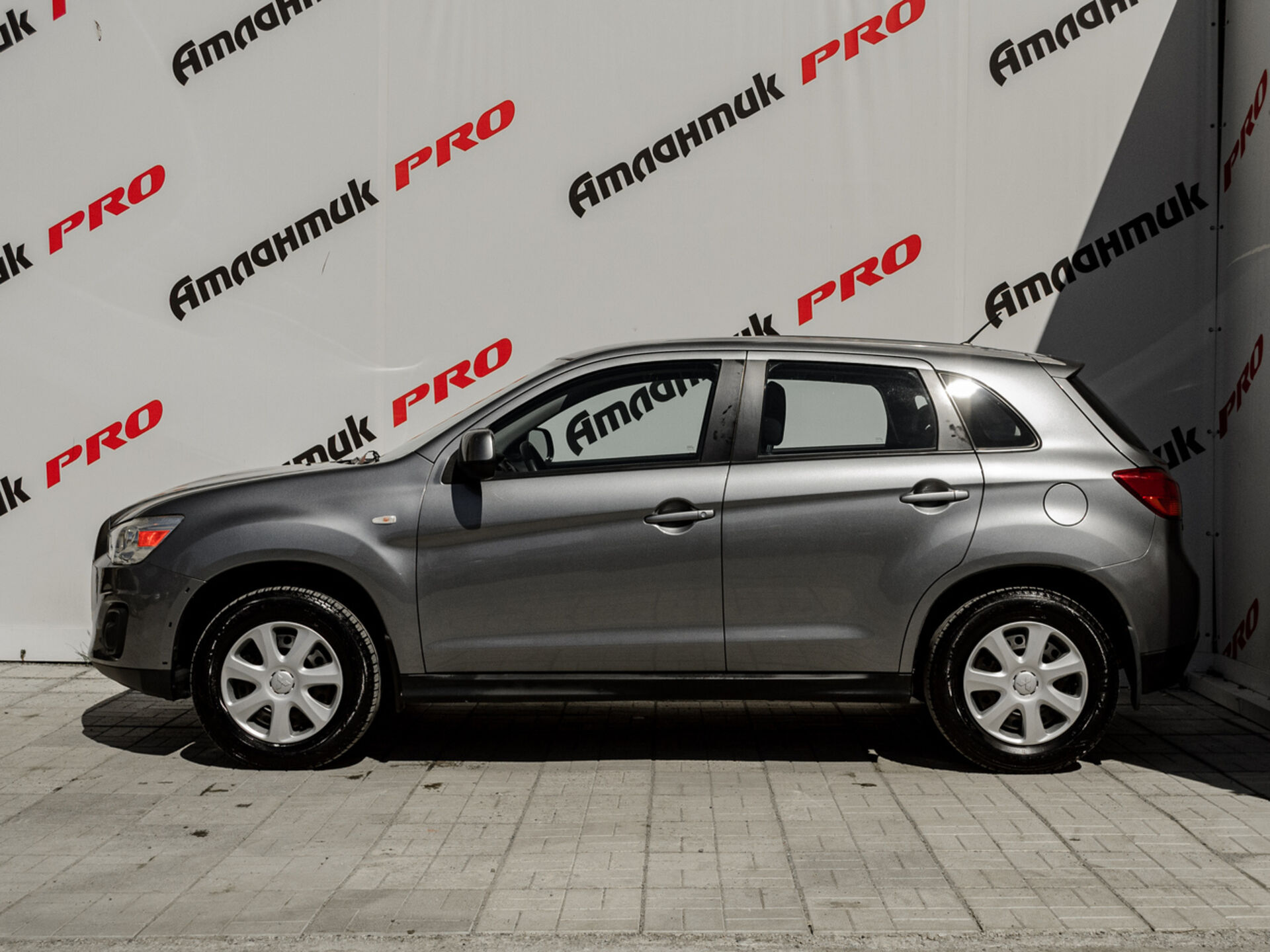 Купить Mitsubishi ASX 1.6 MT (117 л.с.), 2014 в Екатеренбурге